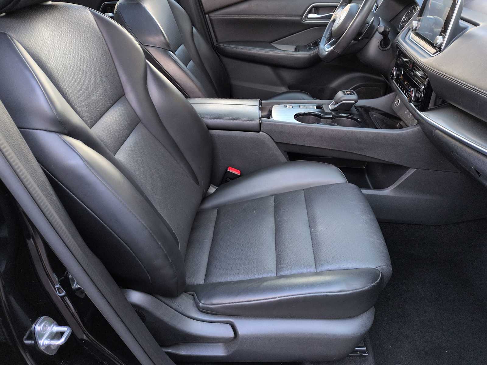 Thumbnail: 2021 Nissan Rogue - 20