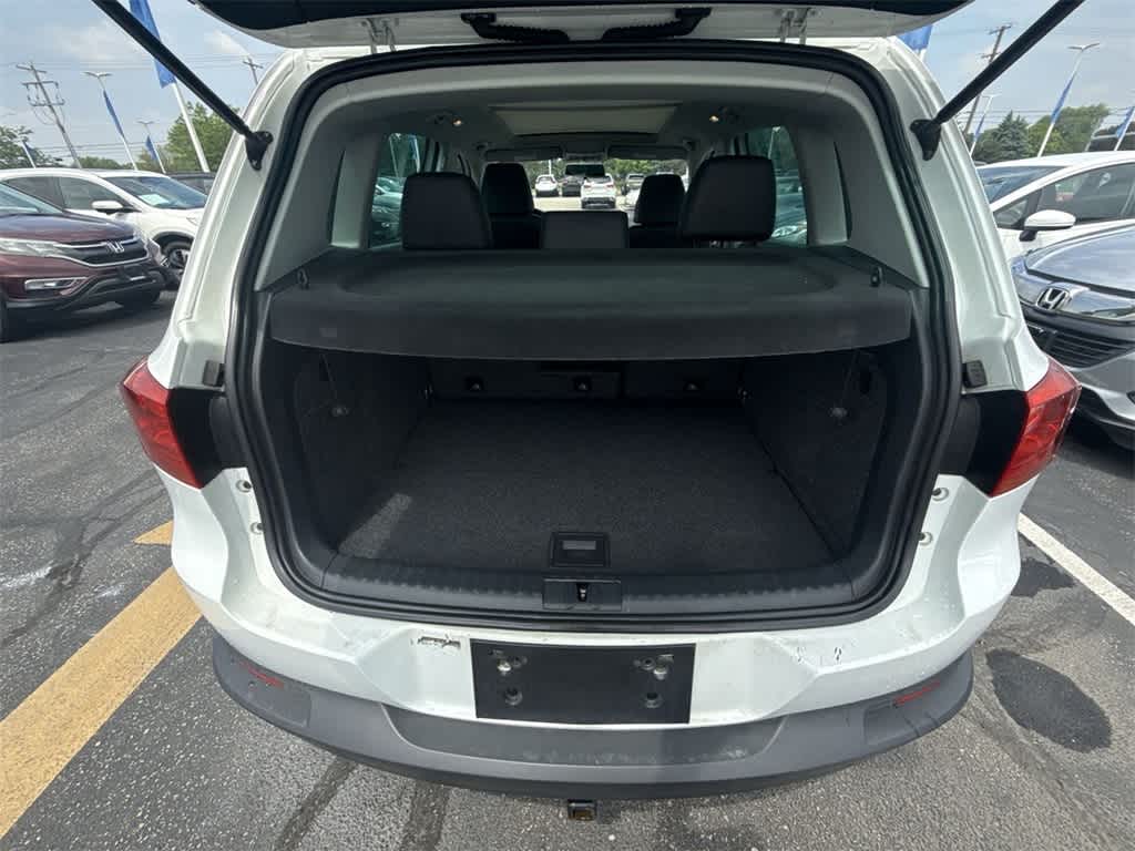 Thumbnail: 2014 Volkswagen Tiguan - 34