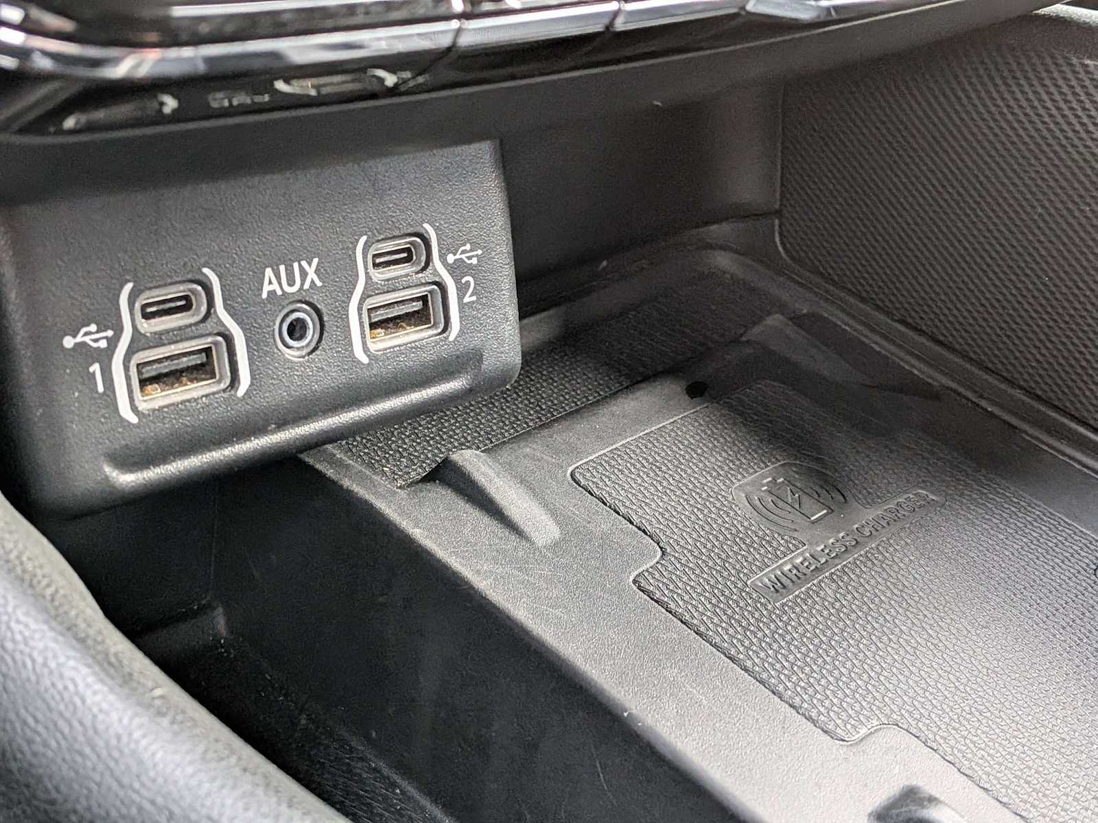 Thumbnail: 2022 Dodge Durango - 29