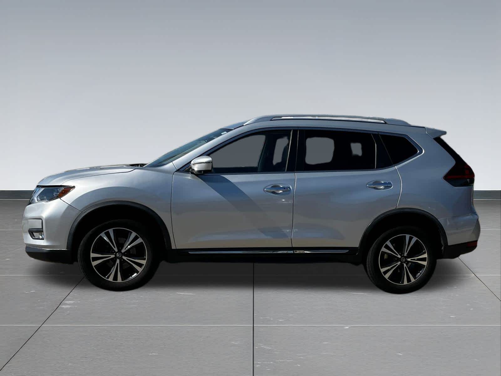 2018 Nissan Rogue SL photo 3