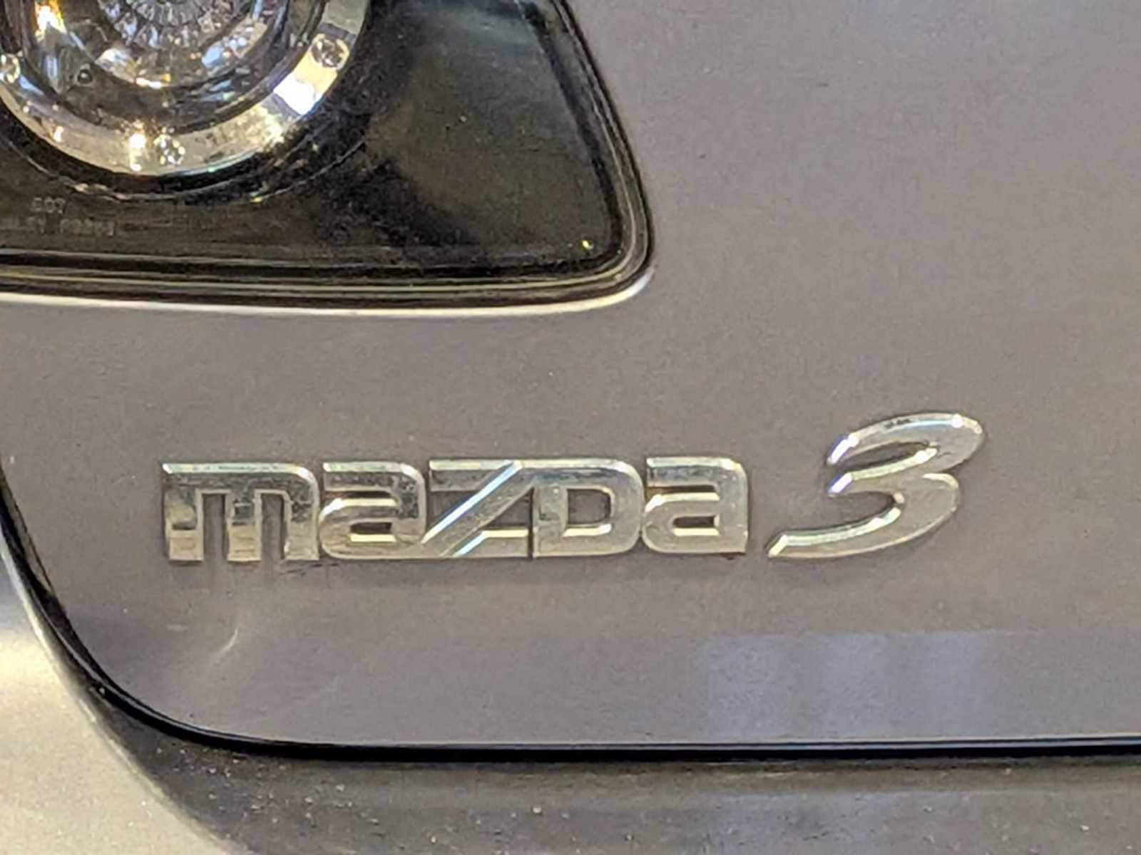 Thumbnail: 2005 Mazda Mazda3 - 12