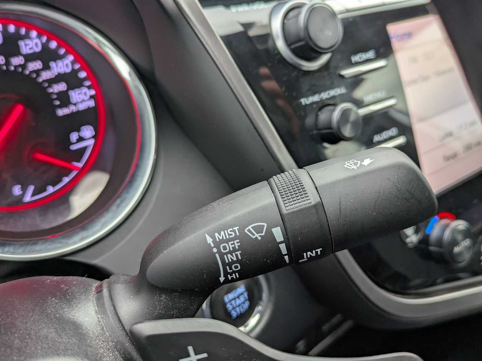 Thumbnail: 2019 Toyota Camry - 26