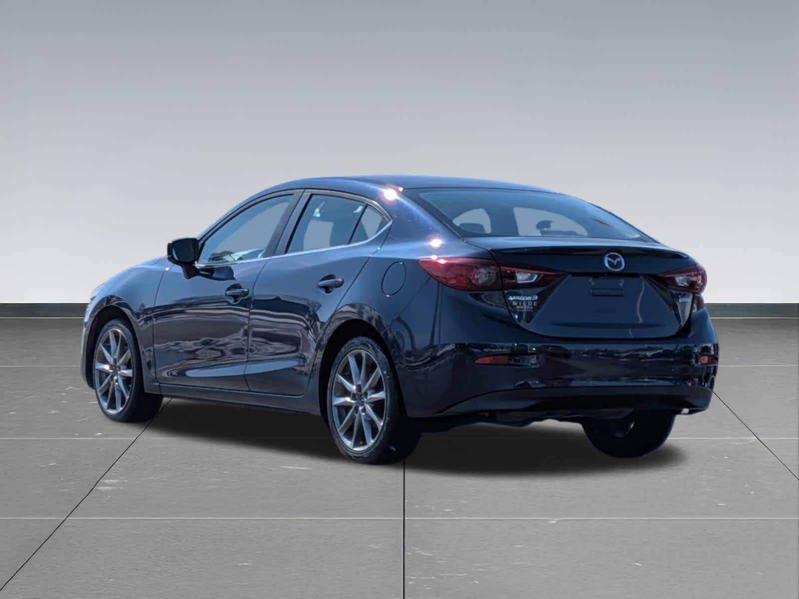 Thumbnail: 2018 Mazda Mazda3 - 3