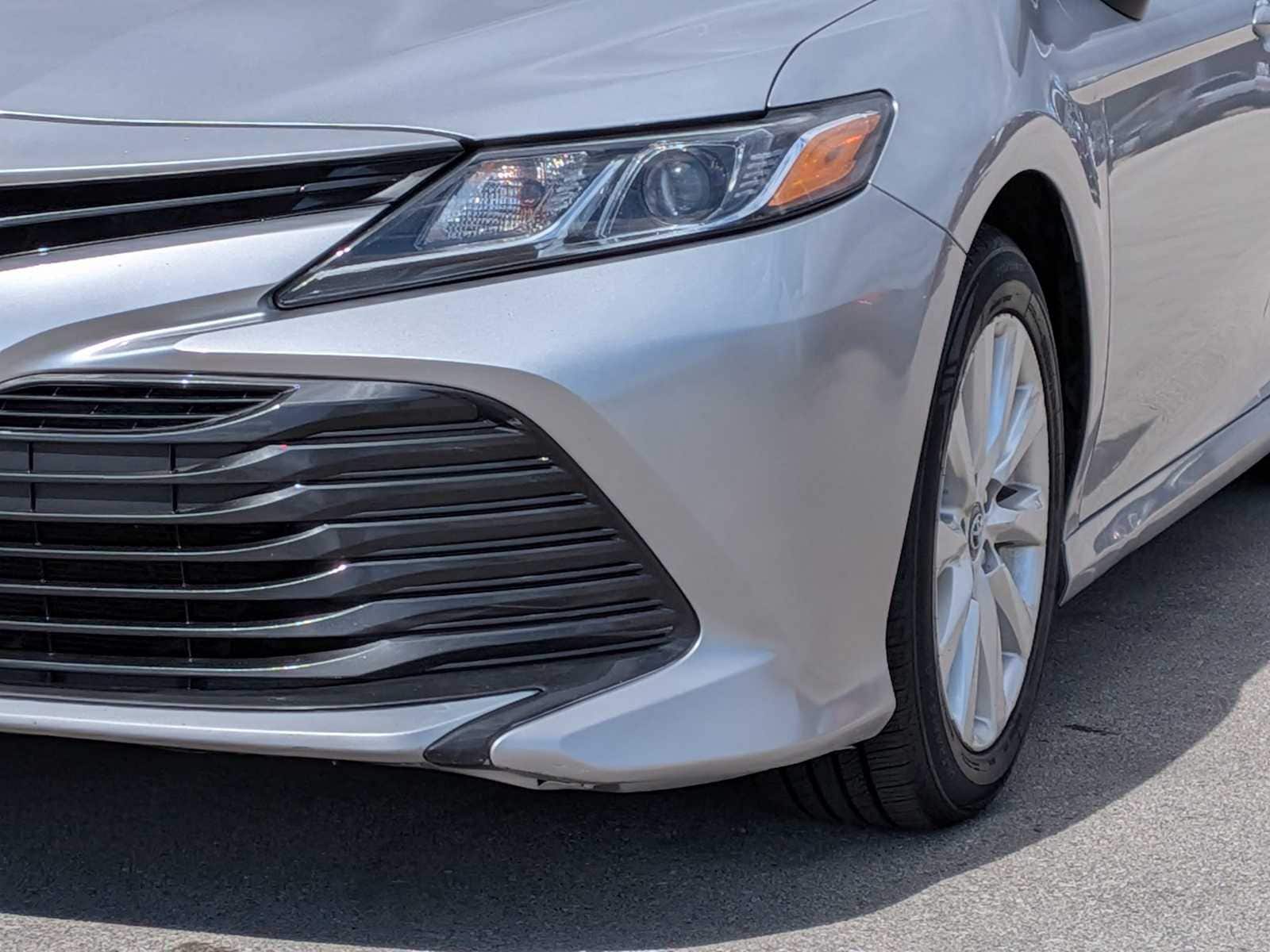 Thumbnail: 2018 Toyota Camry - 10