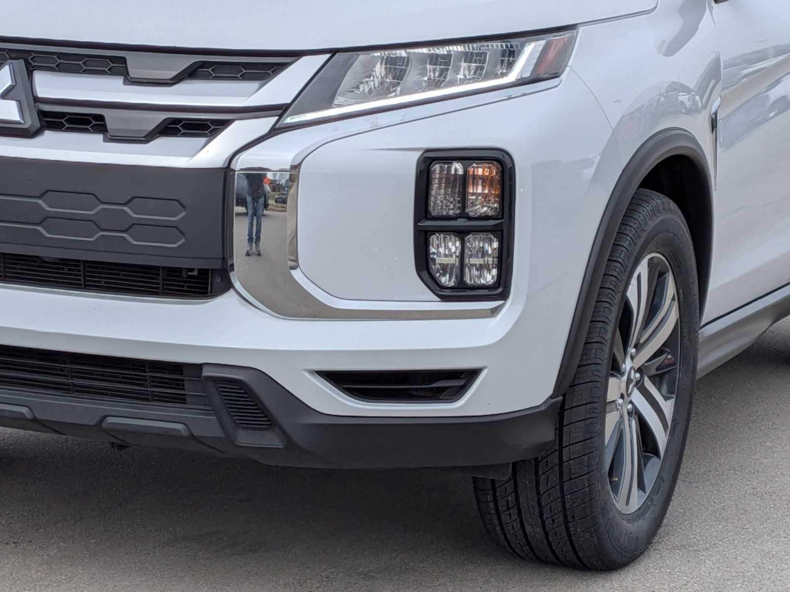 Thumbnail: 2024 Mitsubishi Outlander Sport - 8
