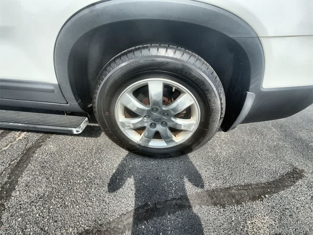 Thumbnail: 2012 Kia Sorento - 13