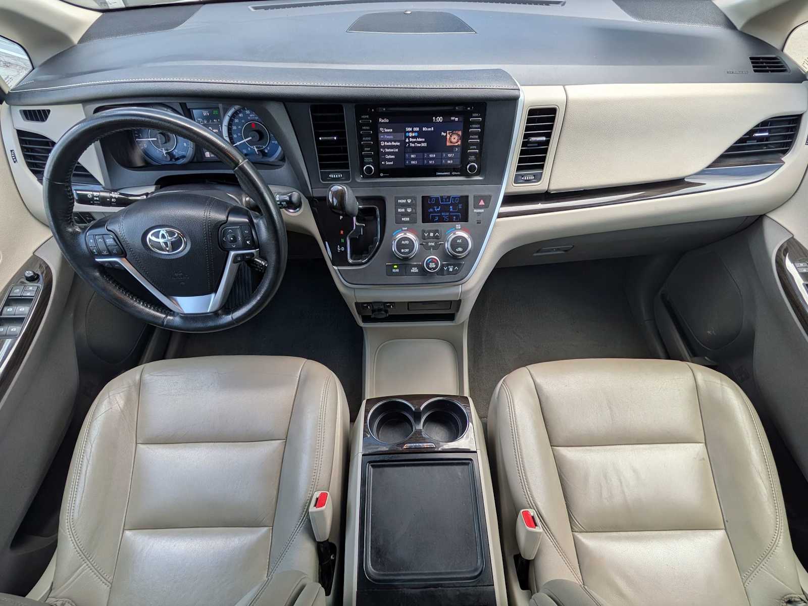 Thumbnail: 2020 Toyota Sienna - 21