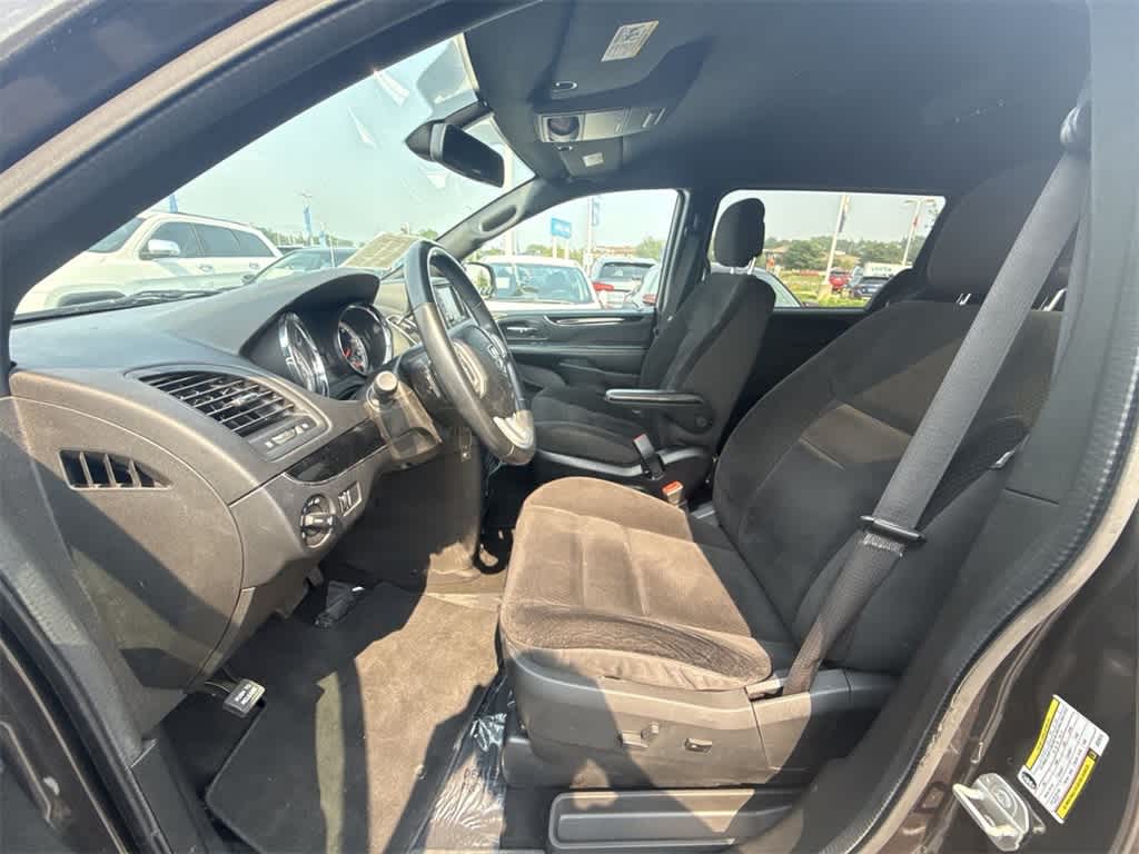 Thumbnail: 2018 Dodge Grand Caravan - 2
