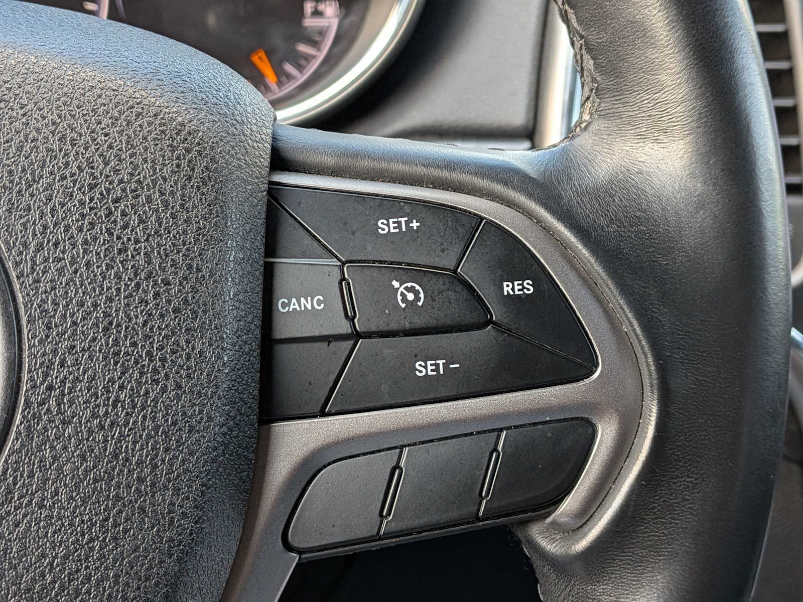 Thumbnail: 2018 Jeep Grand Cherokee - 21