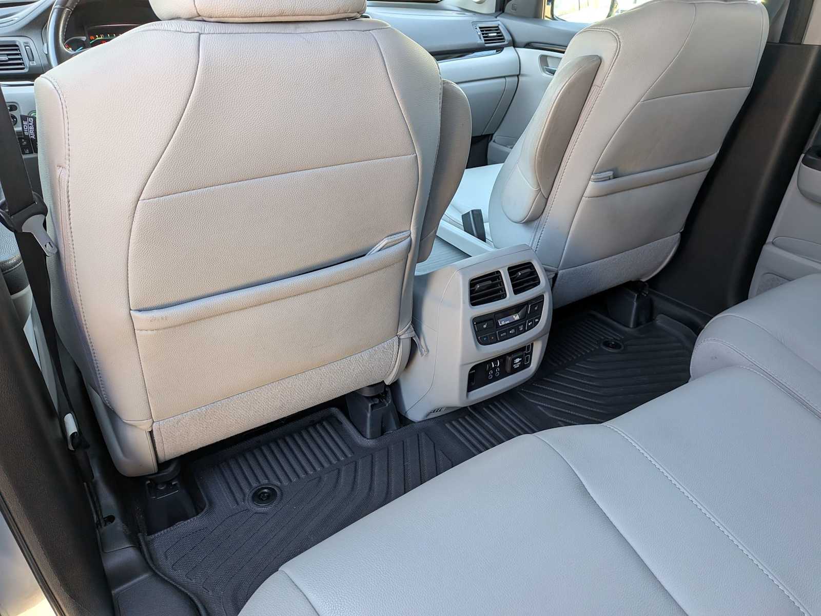 Thumbnail: 2020 Honda Pilot - 17