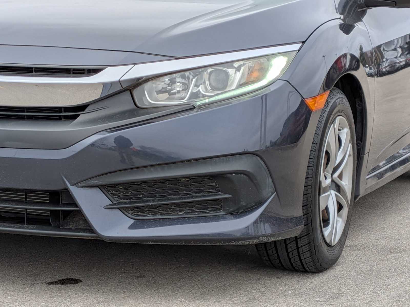 Thumbnail: 2016 Honda Civic - 11