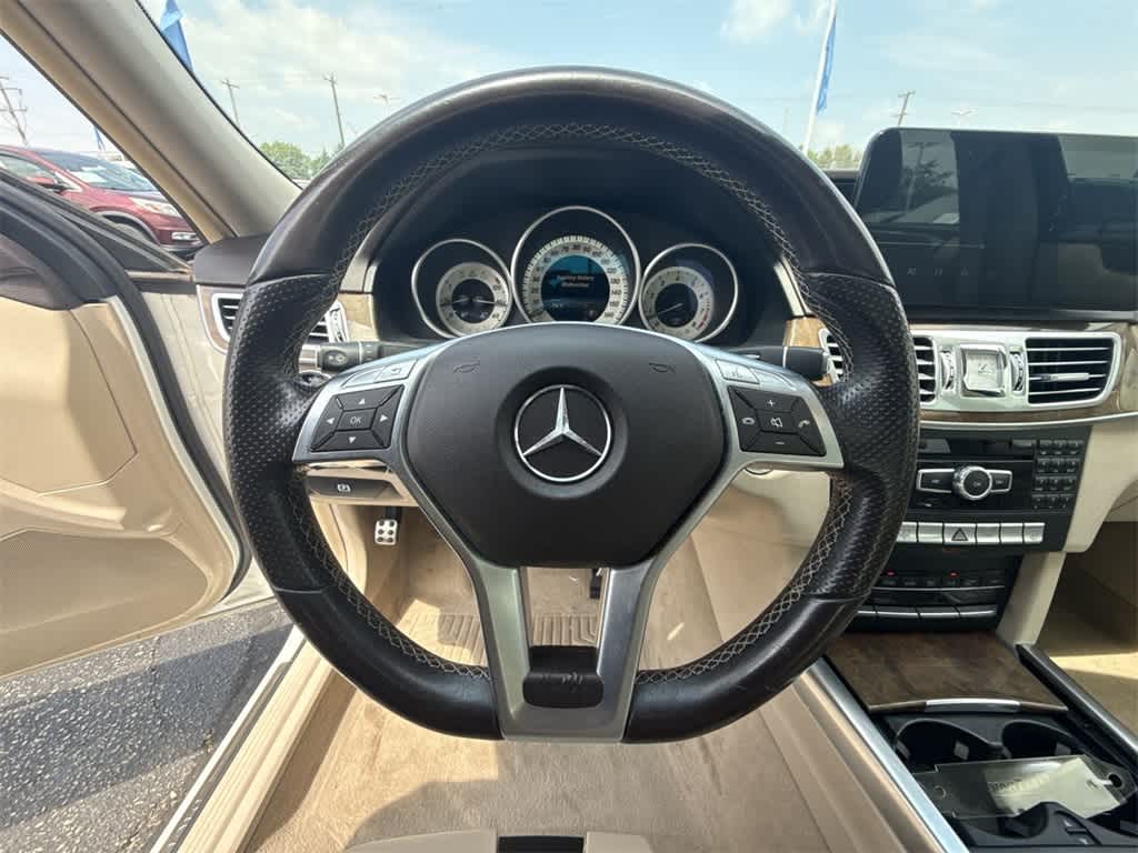 Thumbnail: 2015 Mercedes-Benz E-Class - 21