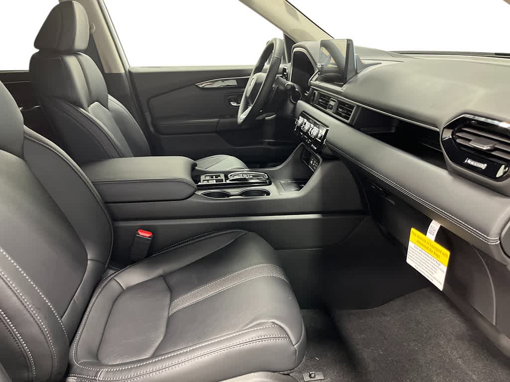 2025 Honda Pilot Touring 28