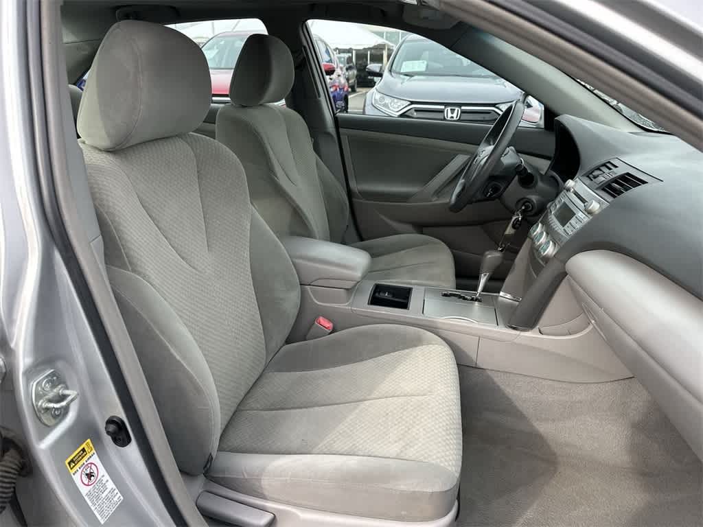 2008 Toyota Camry LE 19