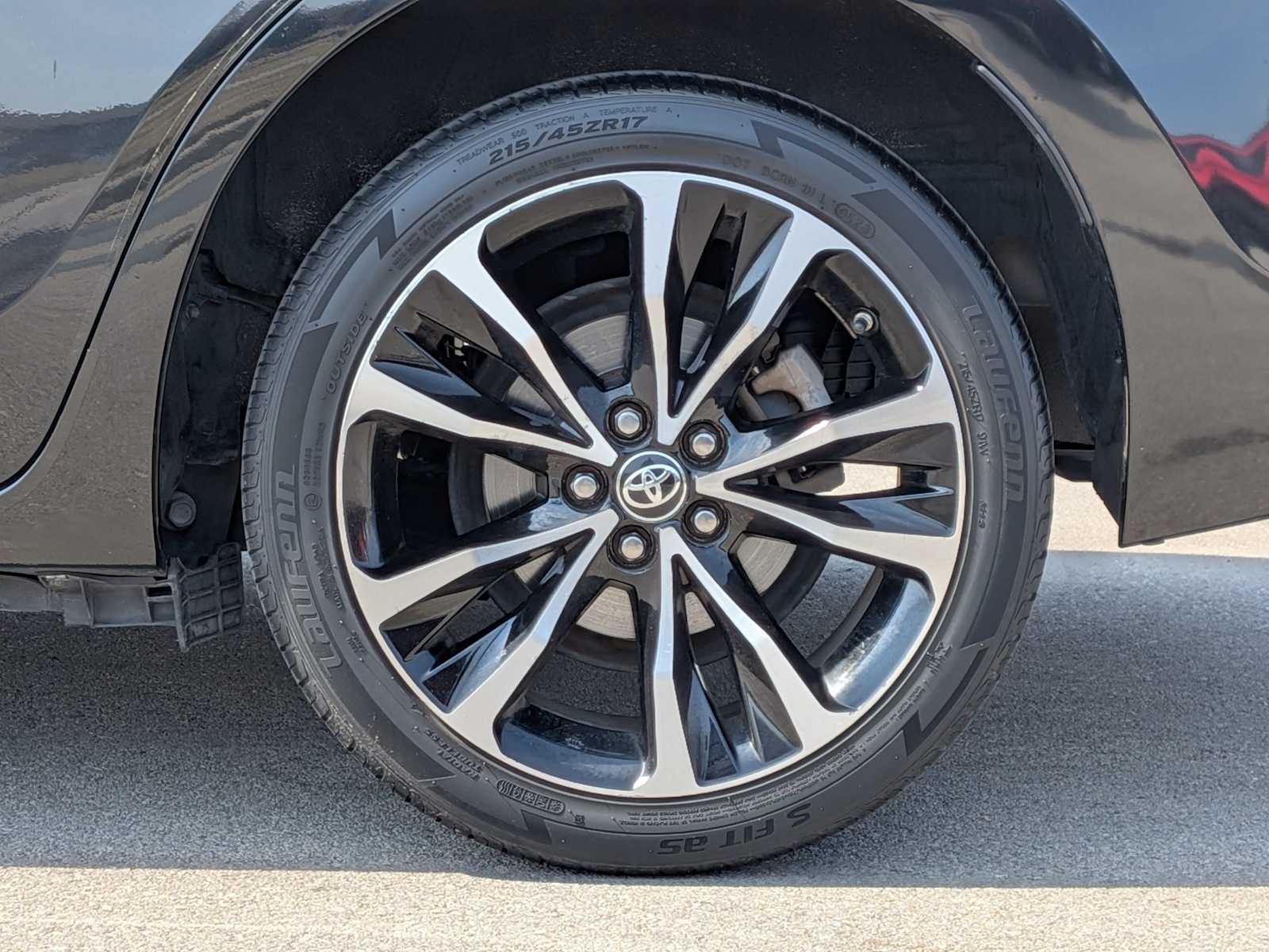 Thumbnail: 2017 Toyota Corolla - 13