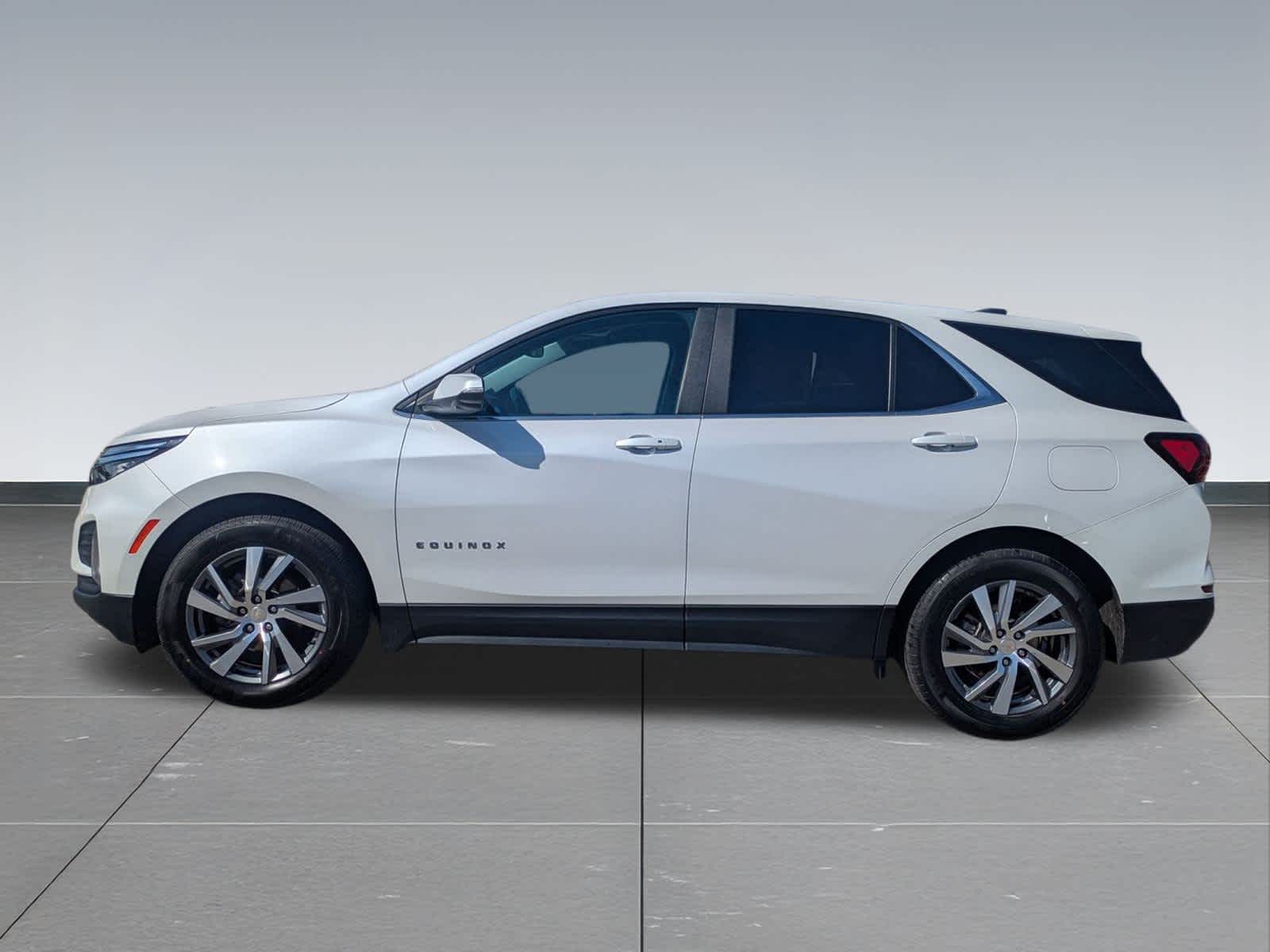 Thumbnail: 2022 Chevrolet Equinox - 3