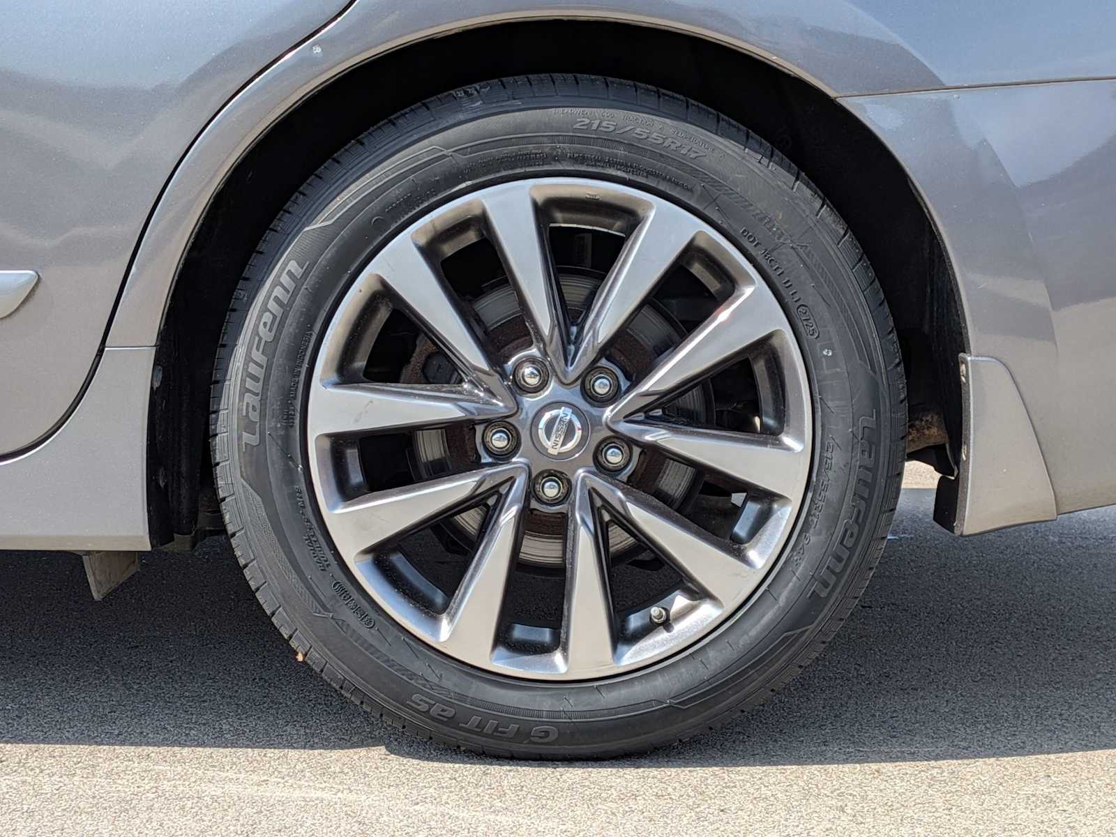 Thumbnail: 2016 Nissan Altima - 13