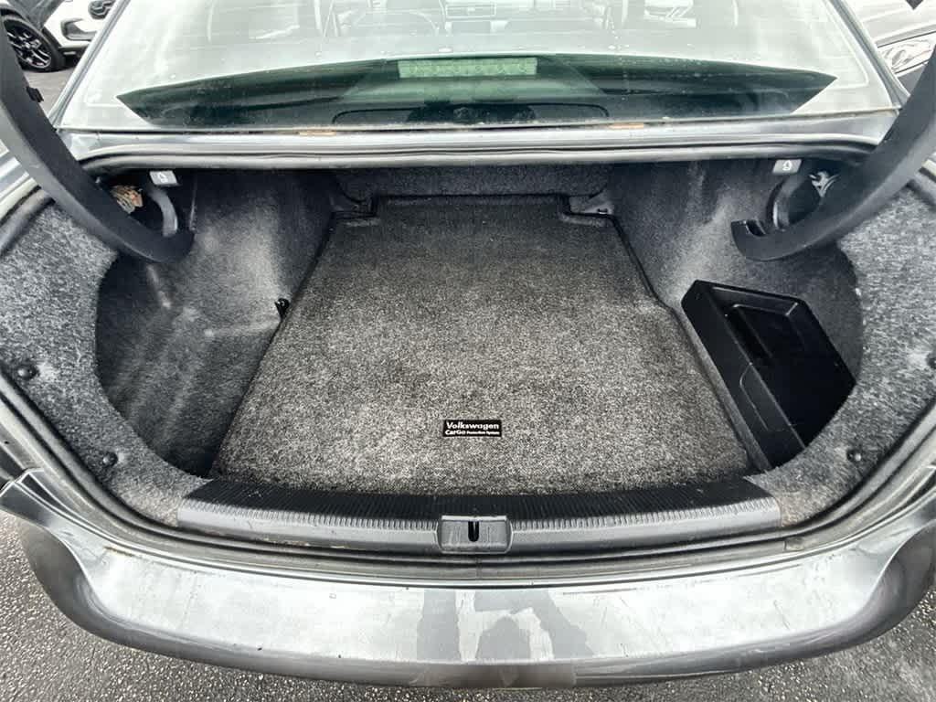 Thumbnail: 2013 Volkswagen Passat - 33