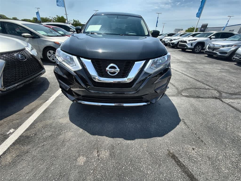 Thumbnail: 2017 Nissan Rogue - 9