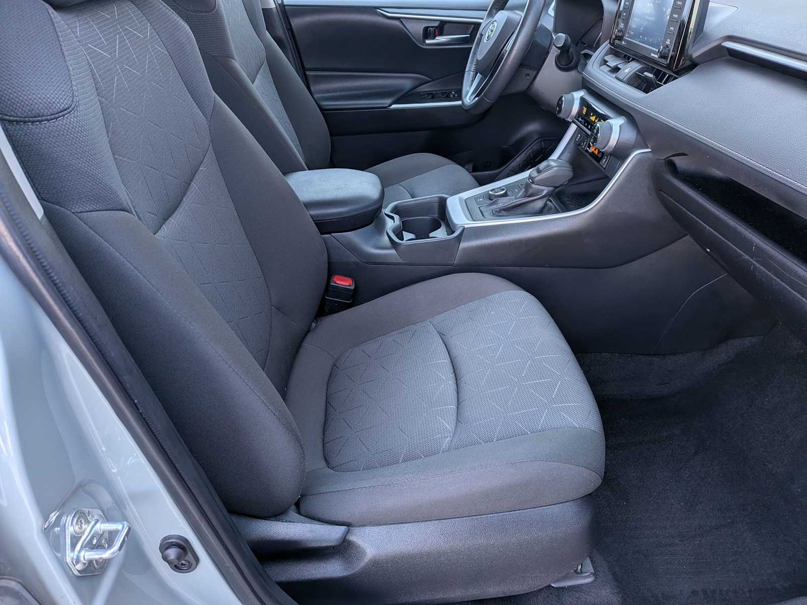 Thumbnail: 2021 Toyota RAV4 - 20