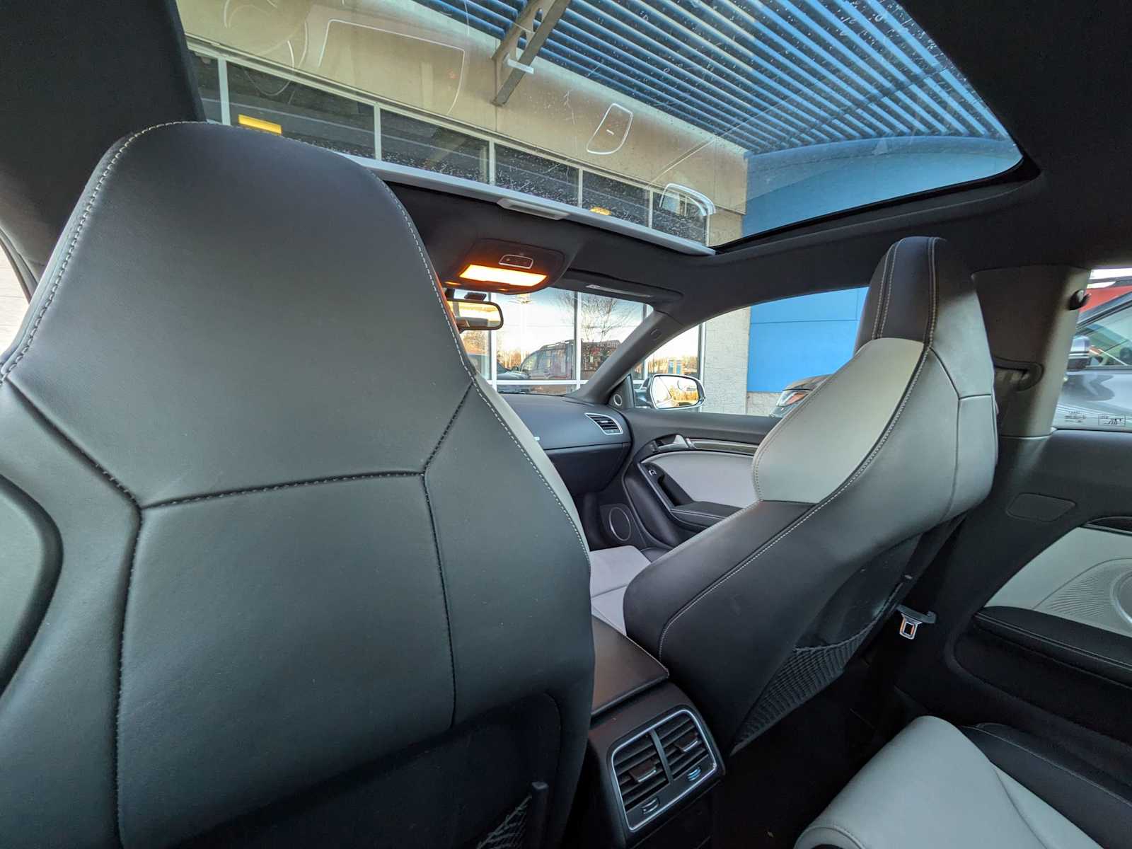 Thumbnail: 2014 Audi S5 - 16