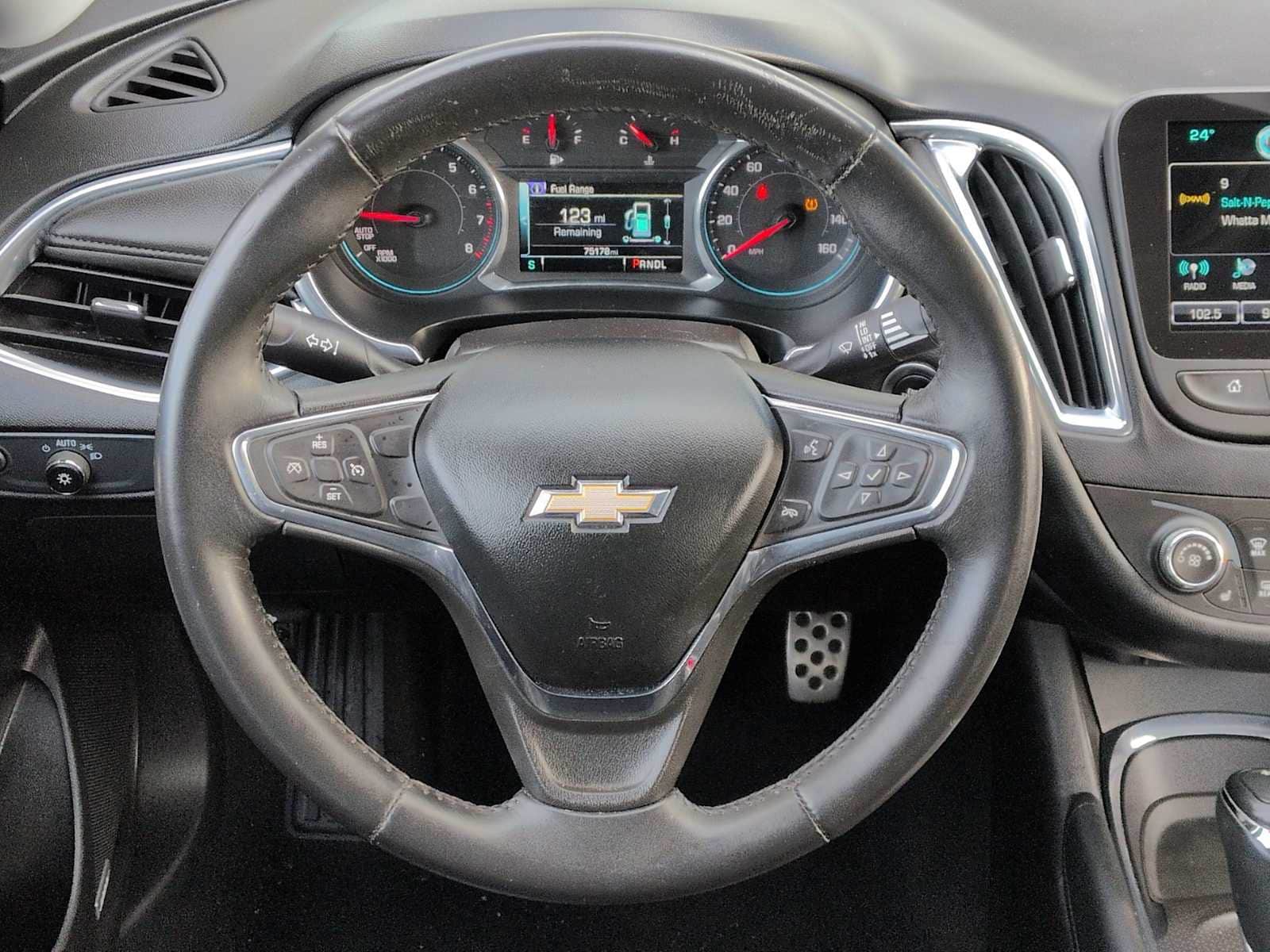 Thumbnail: 2016 Chevrolet Malibu - 21