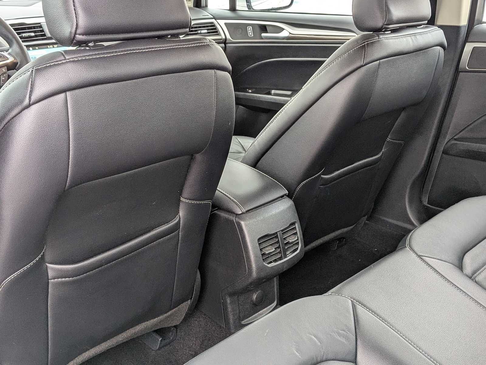 Thumbnail: 2017 Ford Fusion - 17