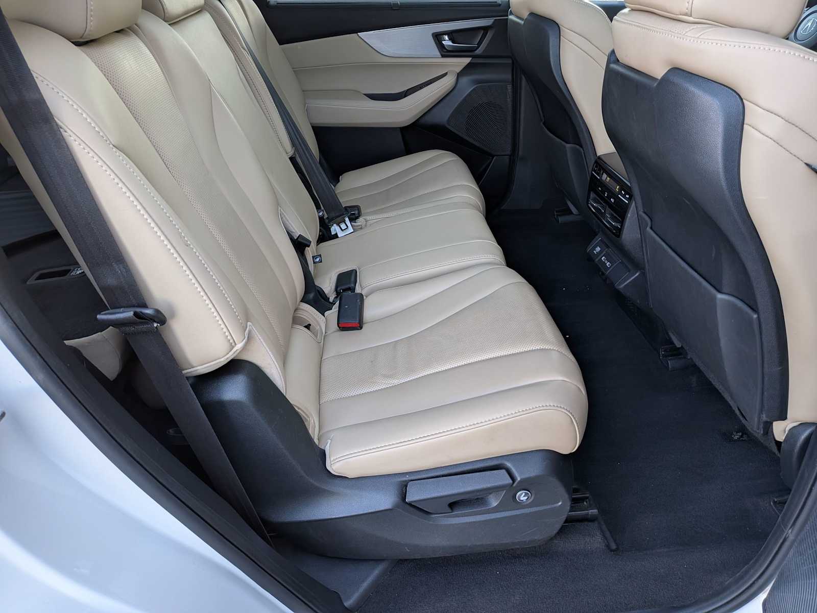 Thumbnail: 2023 Acura MDX - 19