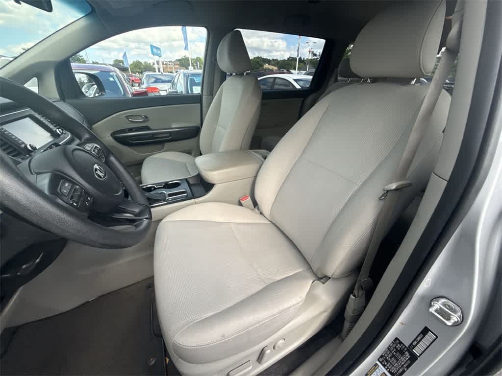 Thumbnail: 2021 Kia Sedona - 15