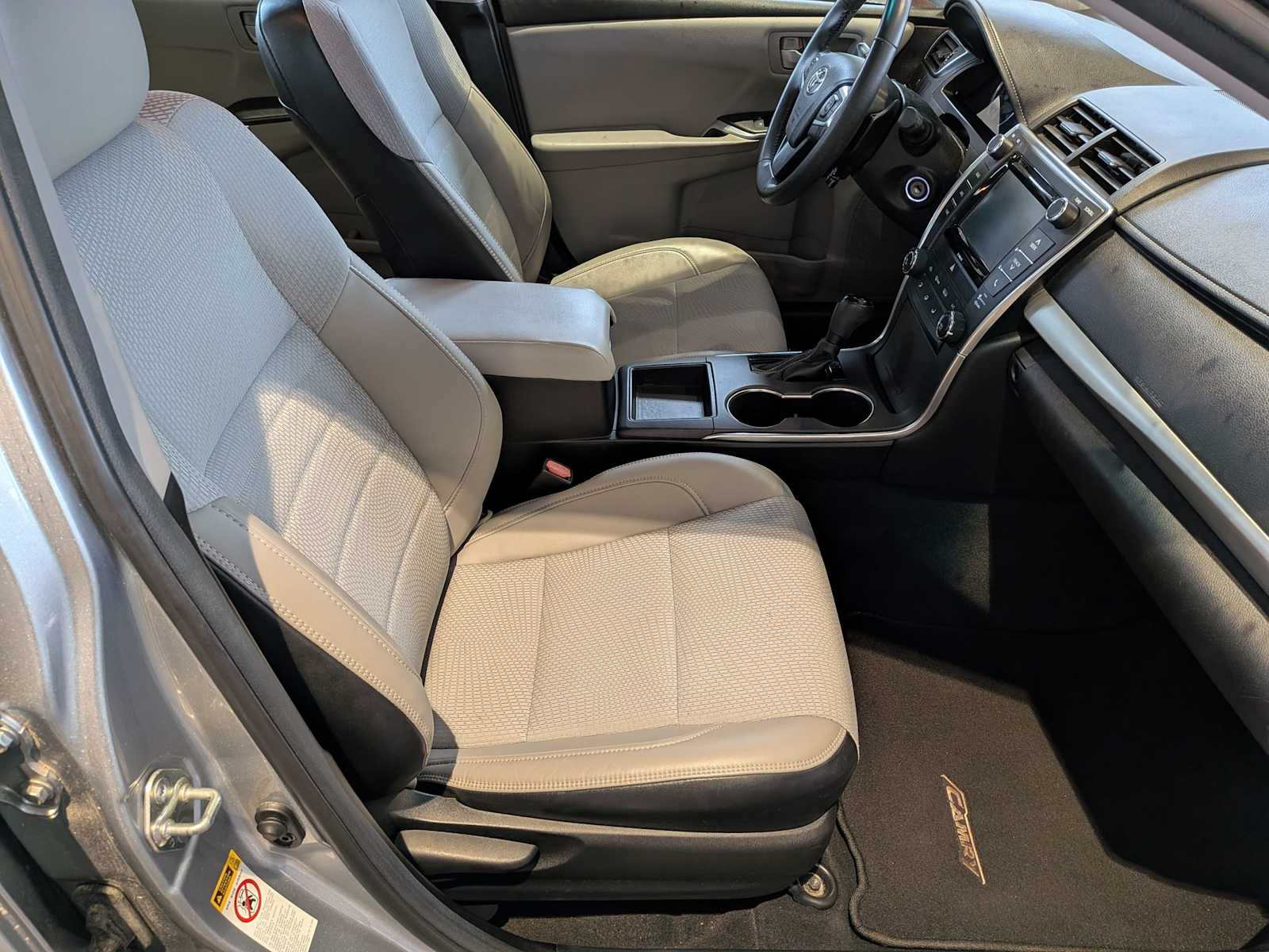 Thumbnail: 2017 Toyota Camry - 20