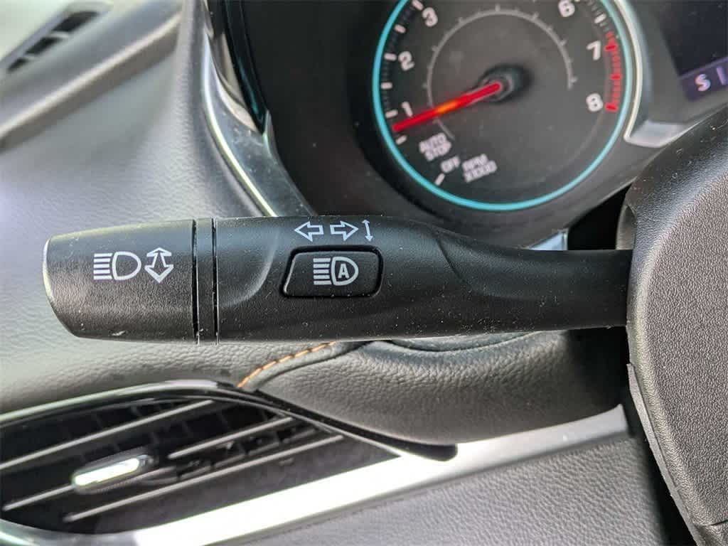 Thumbnail: 2021 Chevrolet Traverse - 25