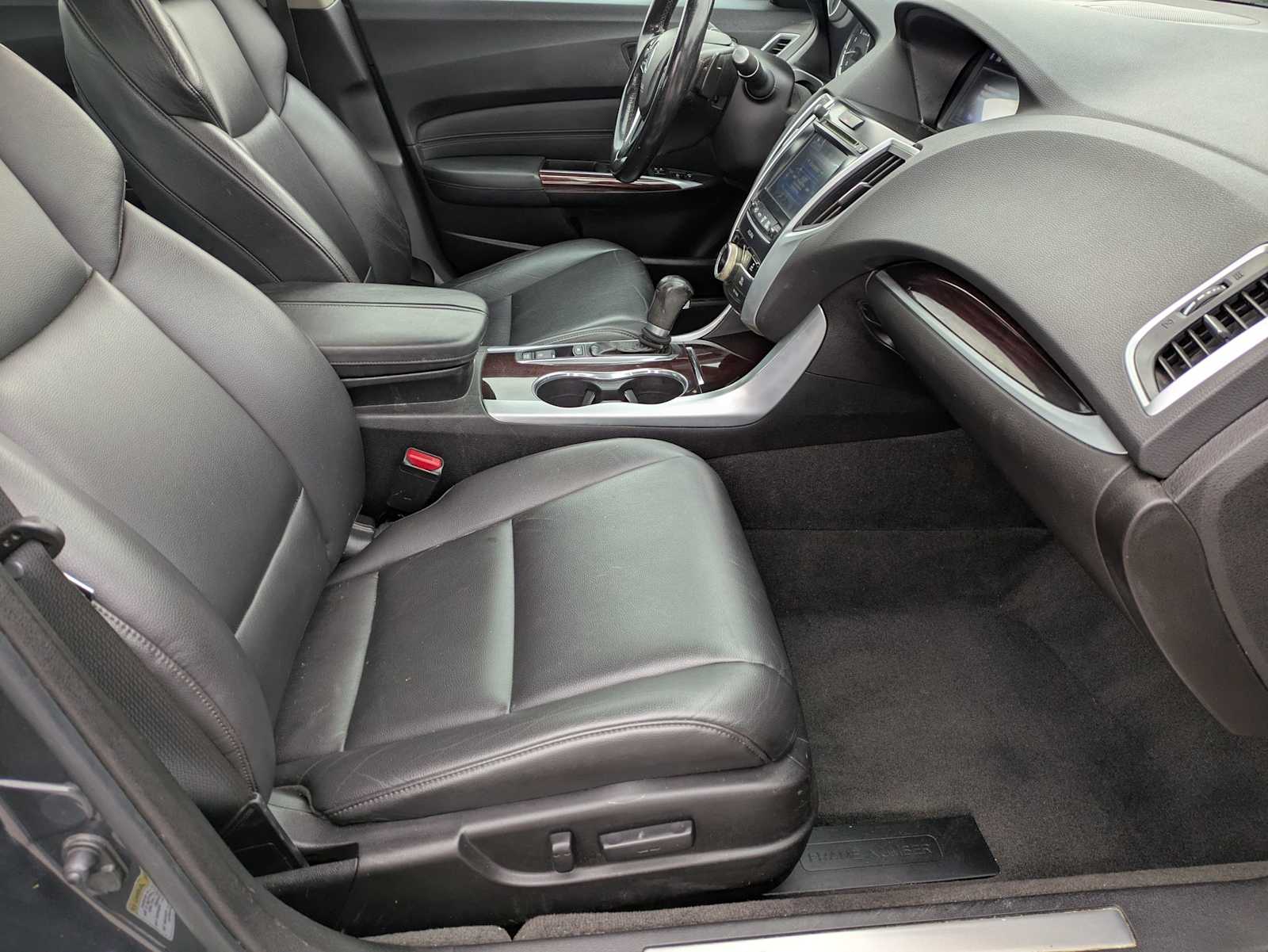 Thumbnail: 2016 Acura TLX - 17