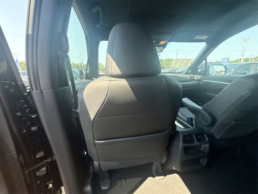 Thumbnail: 2022 Honda Passport - 17