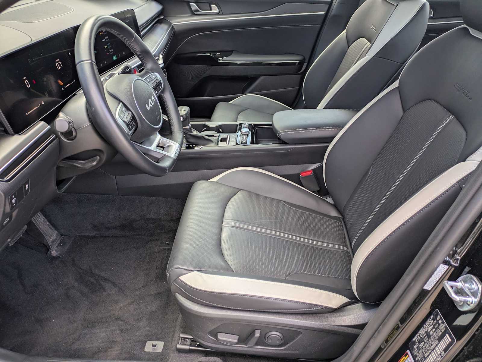 Thumbnail: 2025 Kia K5 - 15