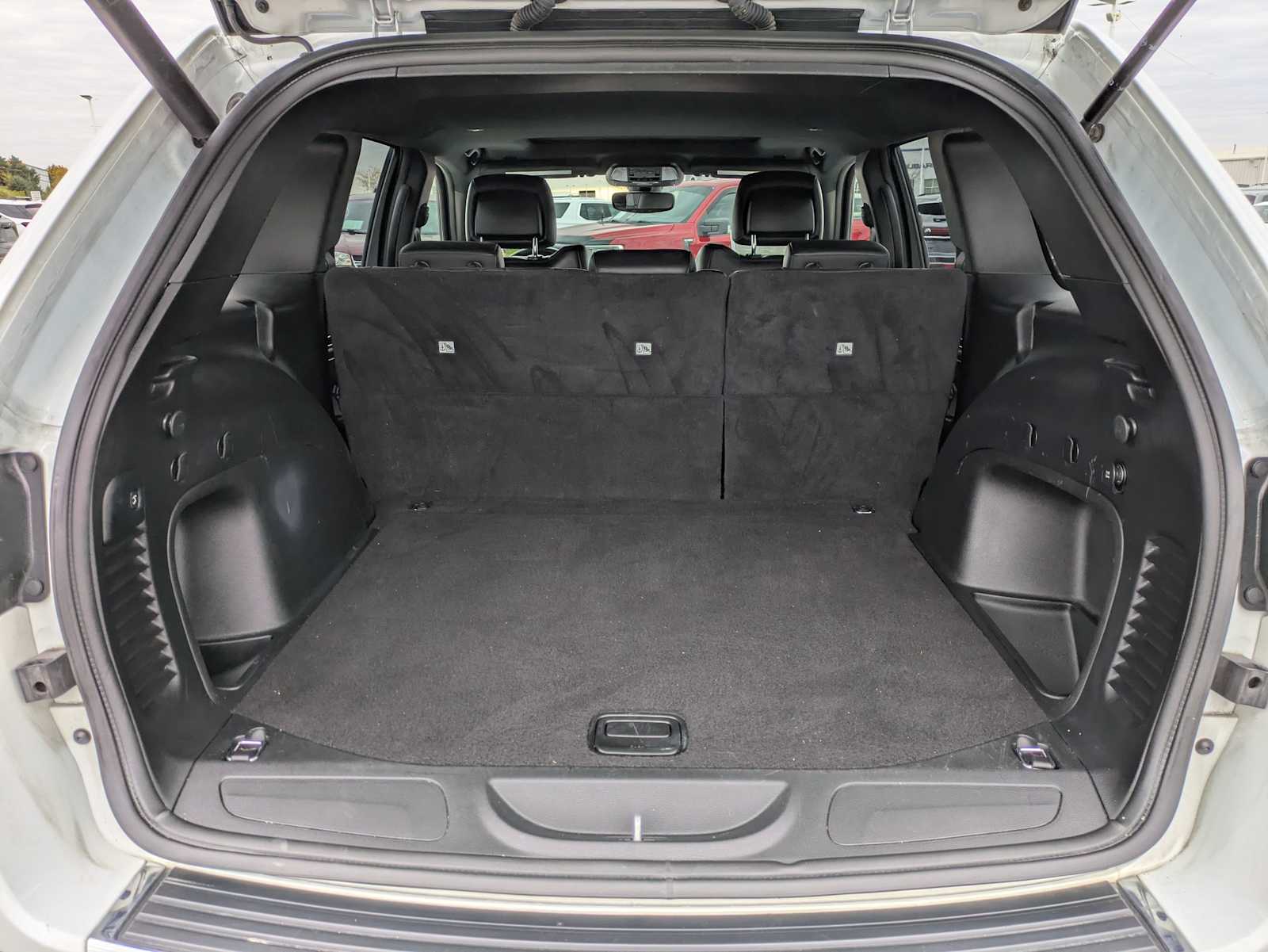 Thumbnail: 2021 Jeep Grand Cherokee - 32