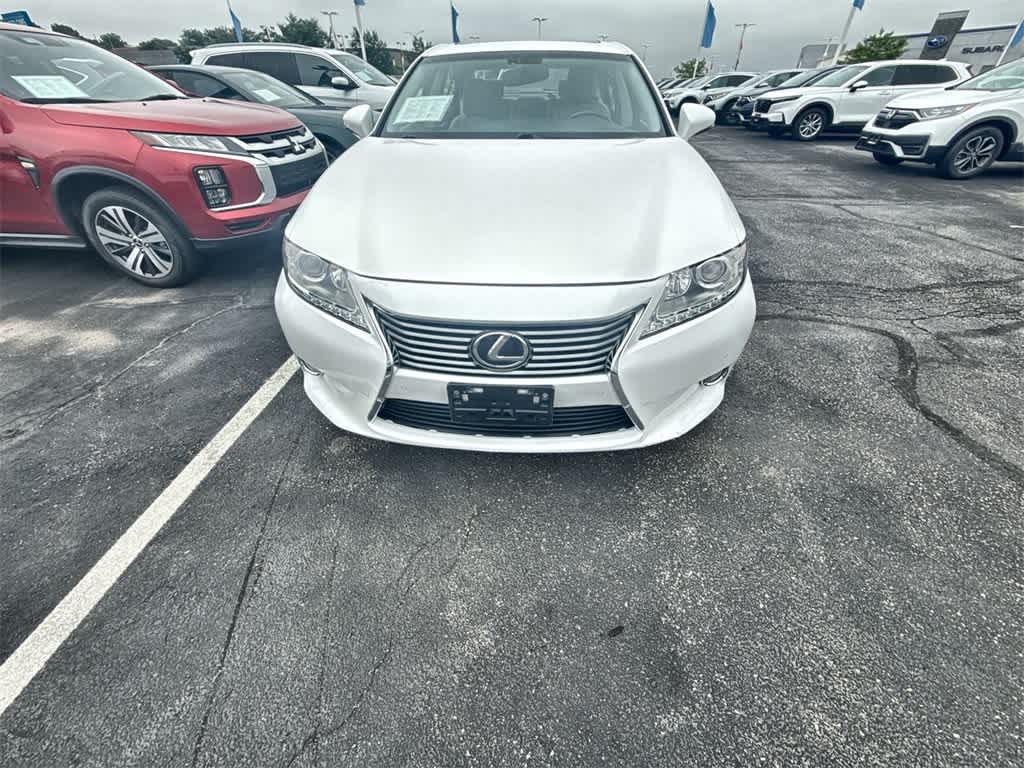 Thumbnail: 2013 Lexus ES - 9