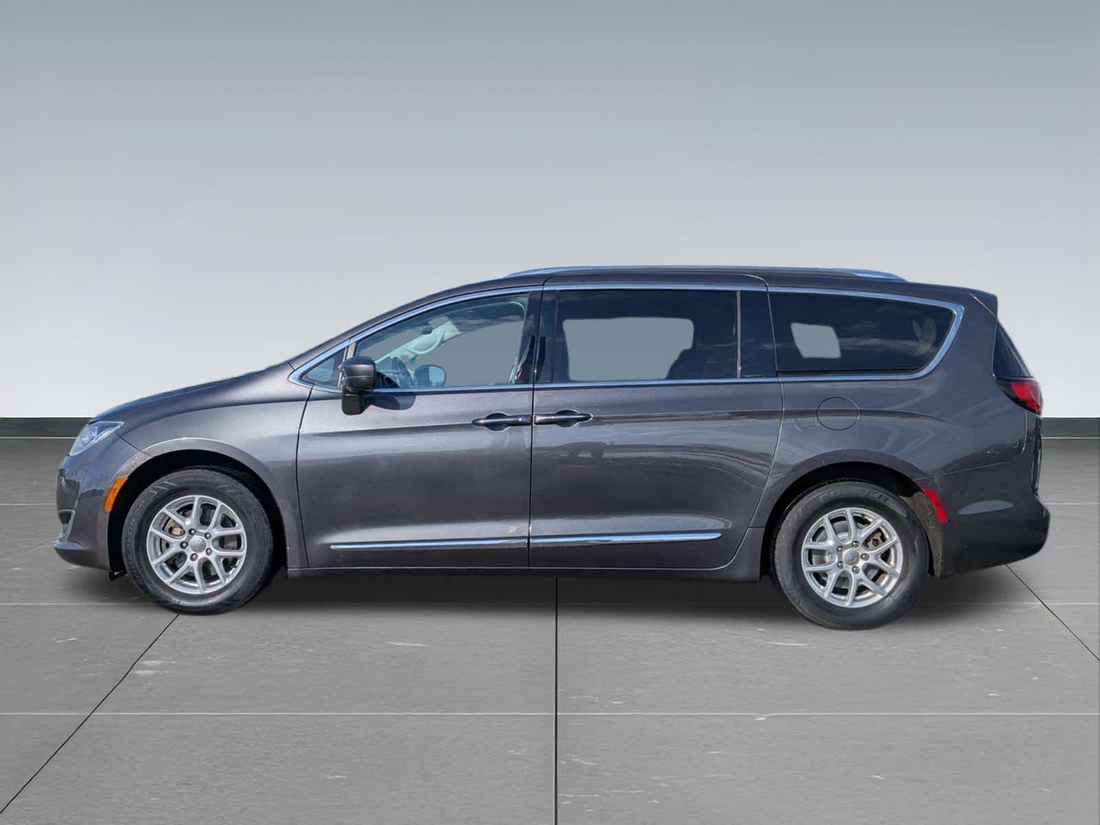 Thumbnail: 2020 Chrysler Pacifica - 2