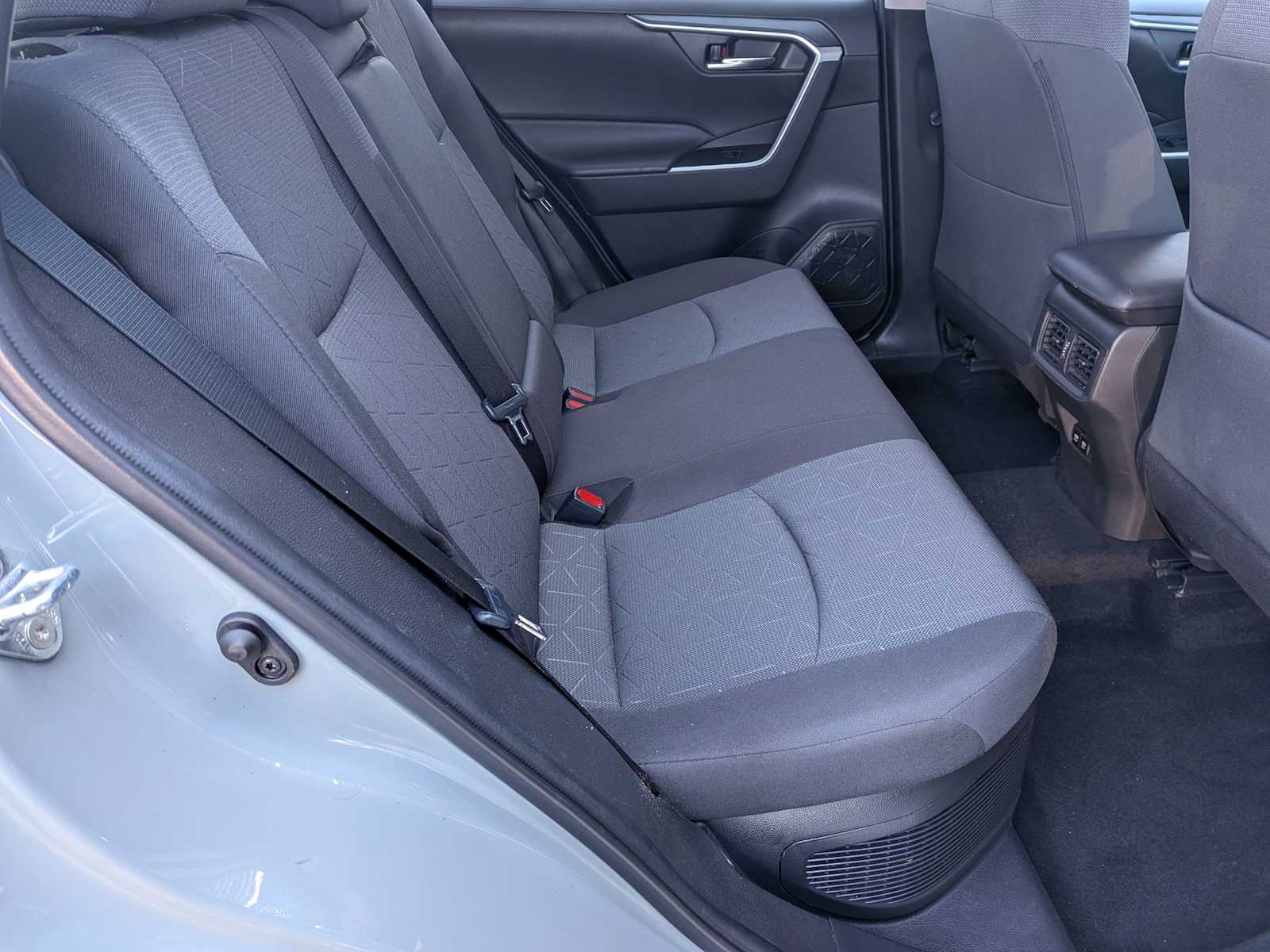 Thumbnail: 2021 Toyota RAV4 - 19