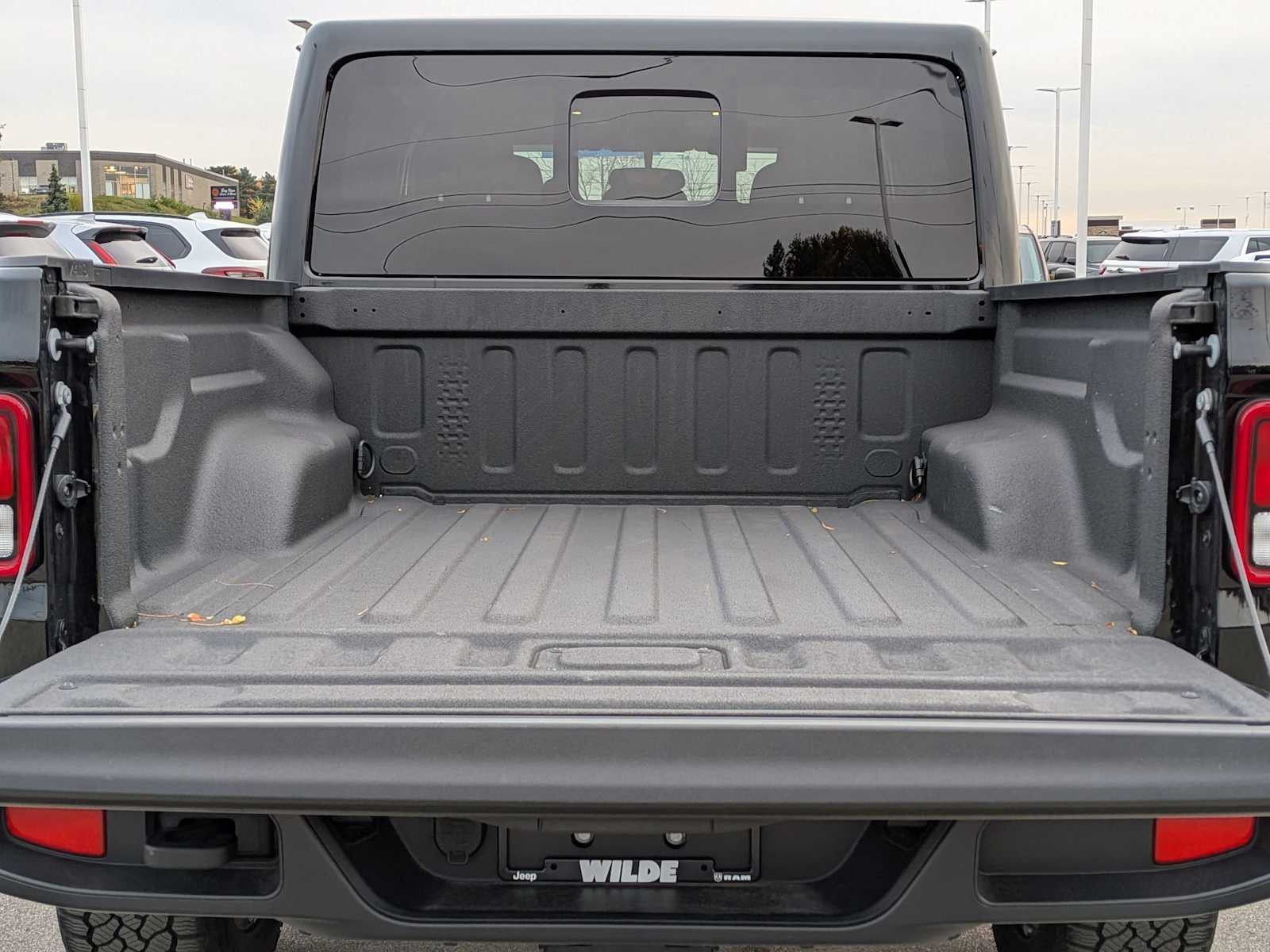 Thumbnail: 2024 Jeep Gladiator - 29