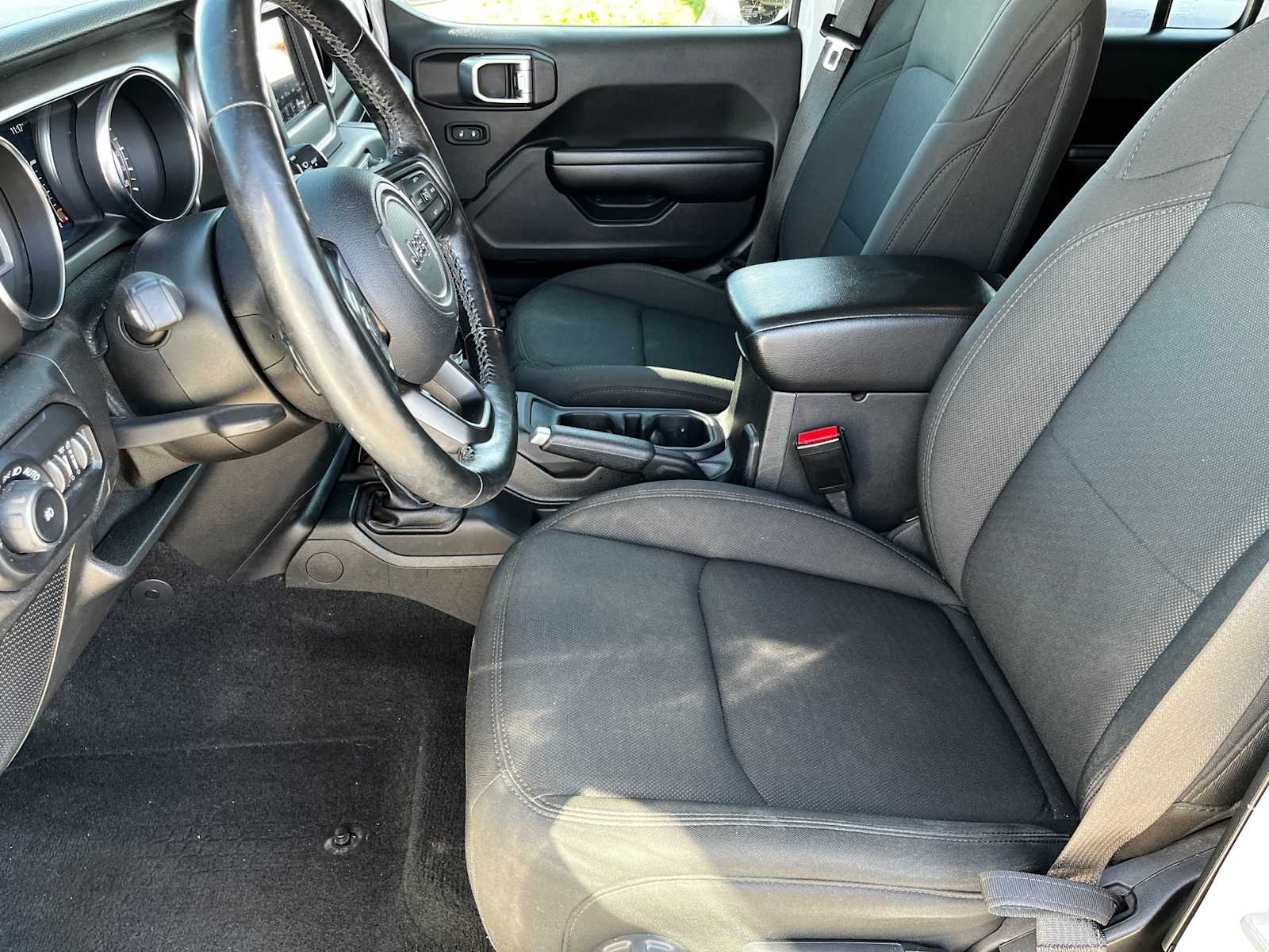 Thumbnail: 2021 Jeep Wrangler - 14