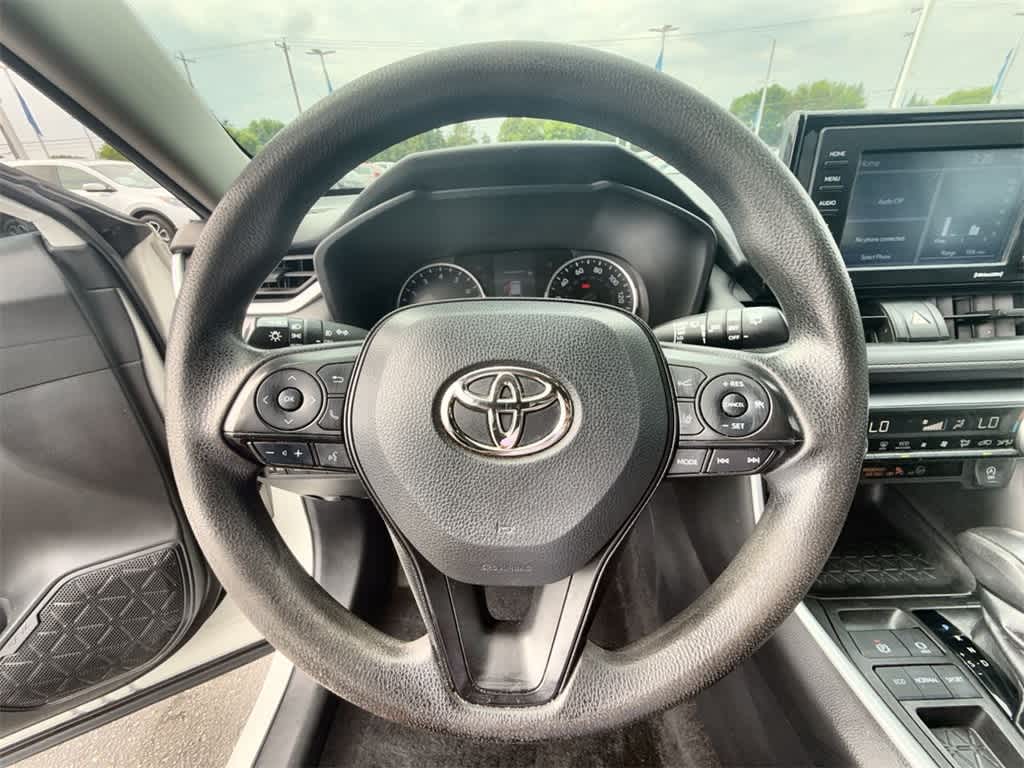 2021 Toyota RAV4 XLE 22
