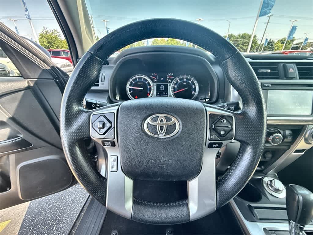 Thumbnail: 2019 Toyota 4Runner - 22