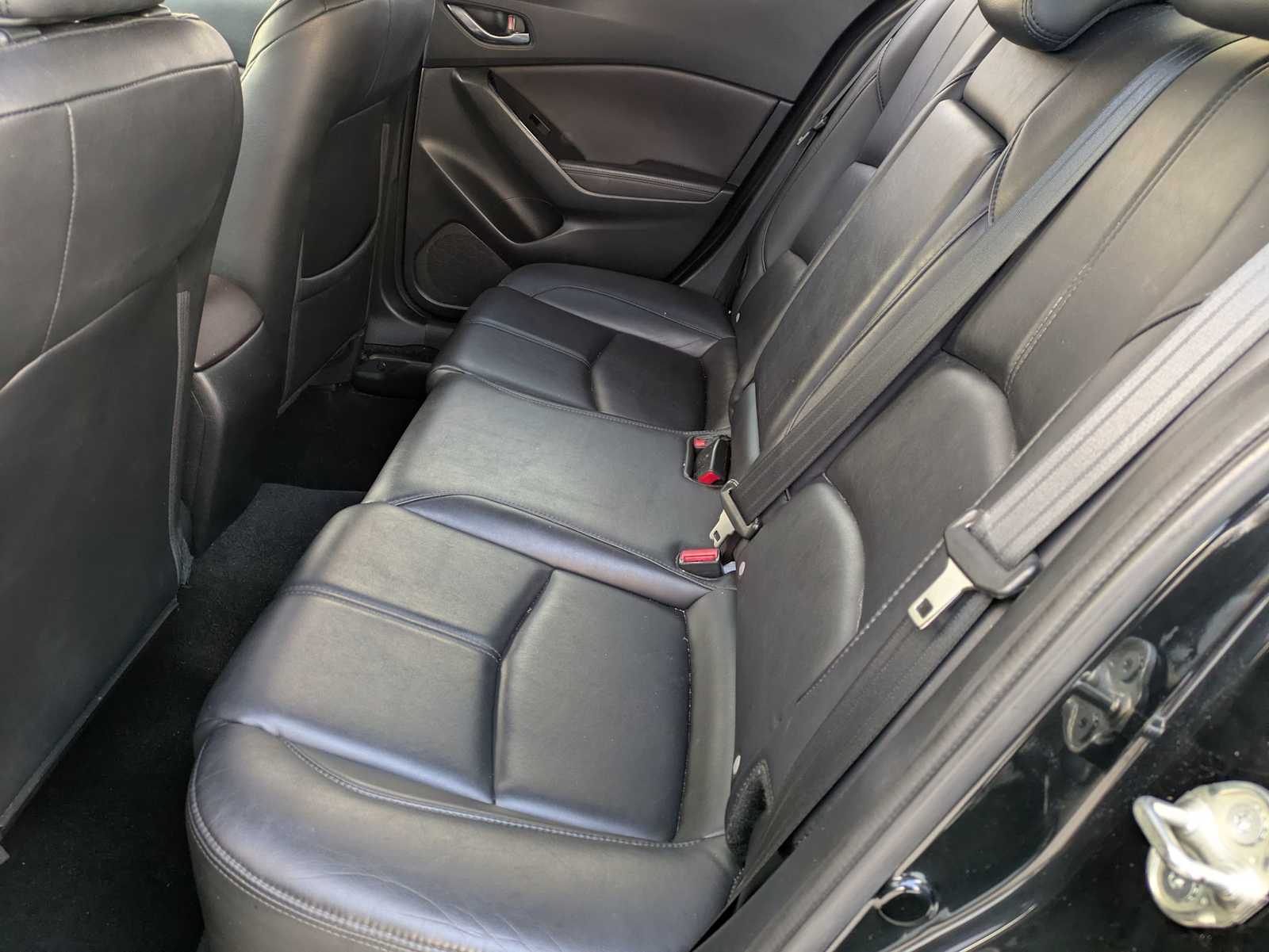 Thumbnail: 2018 Mazda Mazda3 - 18