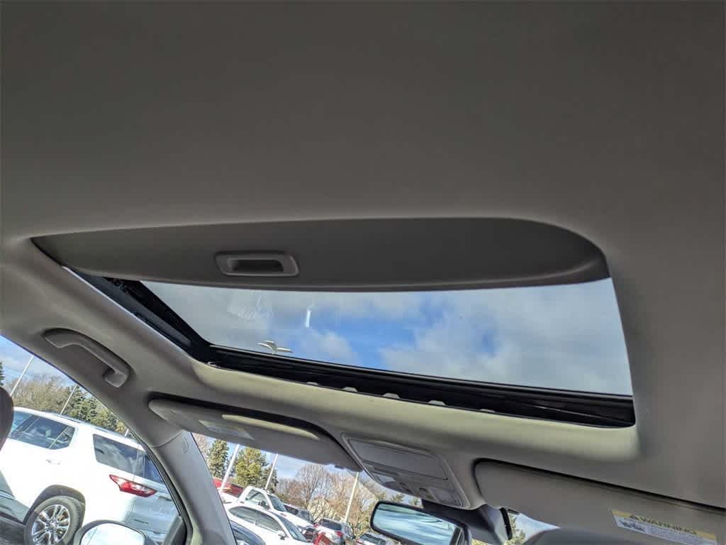 Thumbnail: 2016 Honda Odyssey - 21