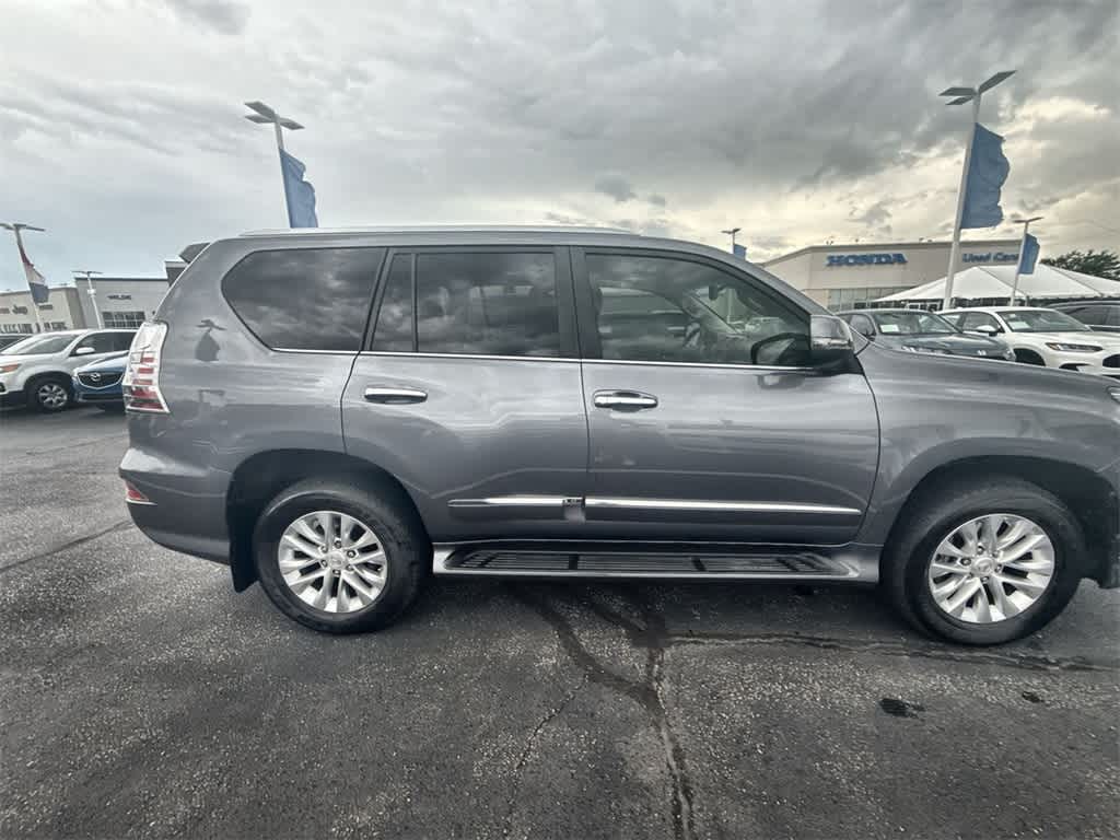 Thumbnail: 2016 Lexus GX - 7