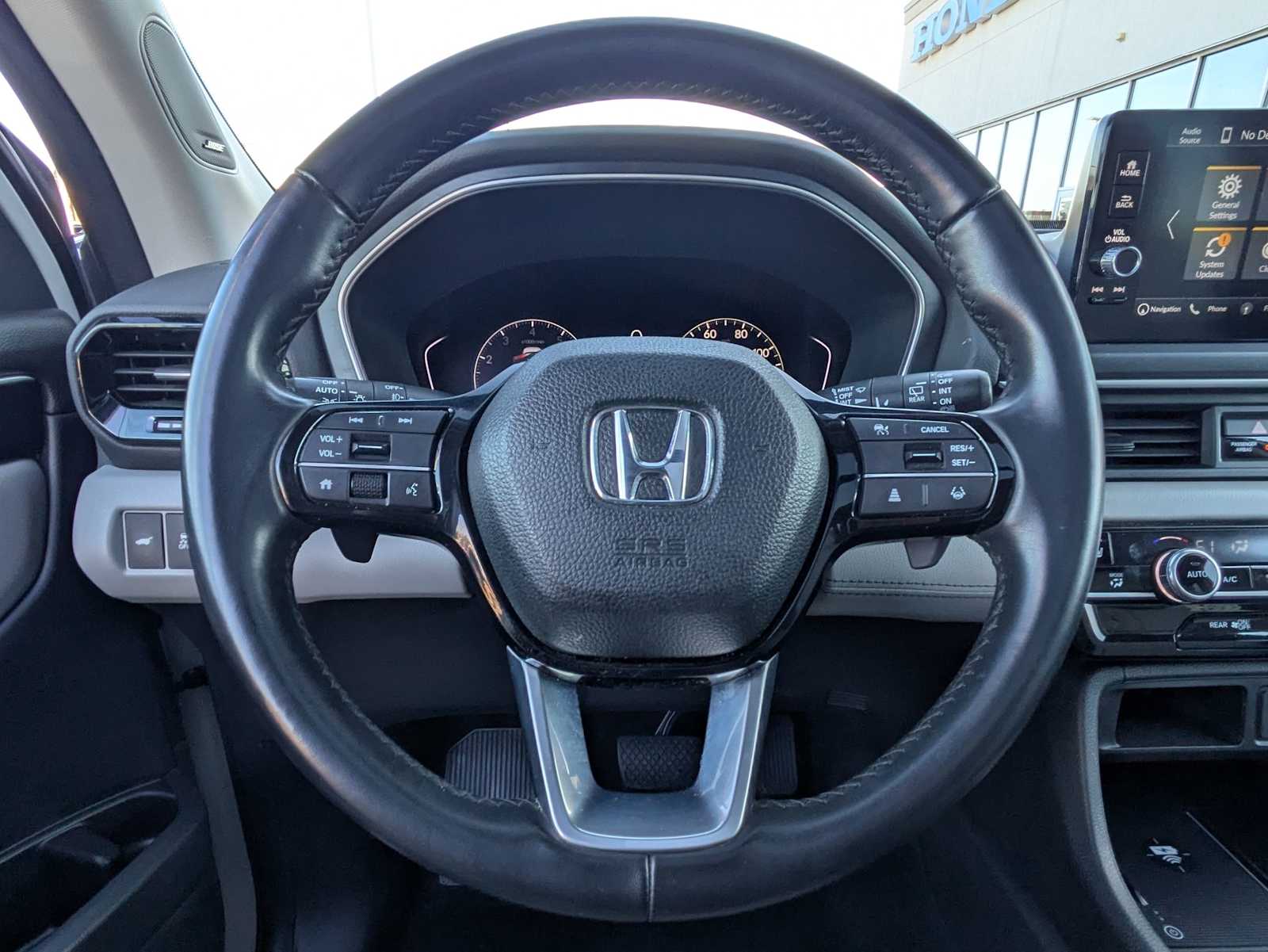 Thumbnail: 2023 Honda Pilot - 22