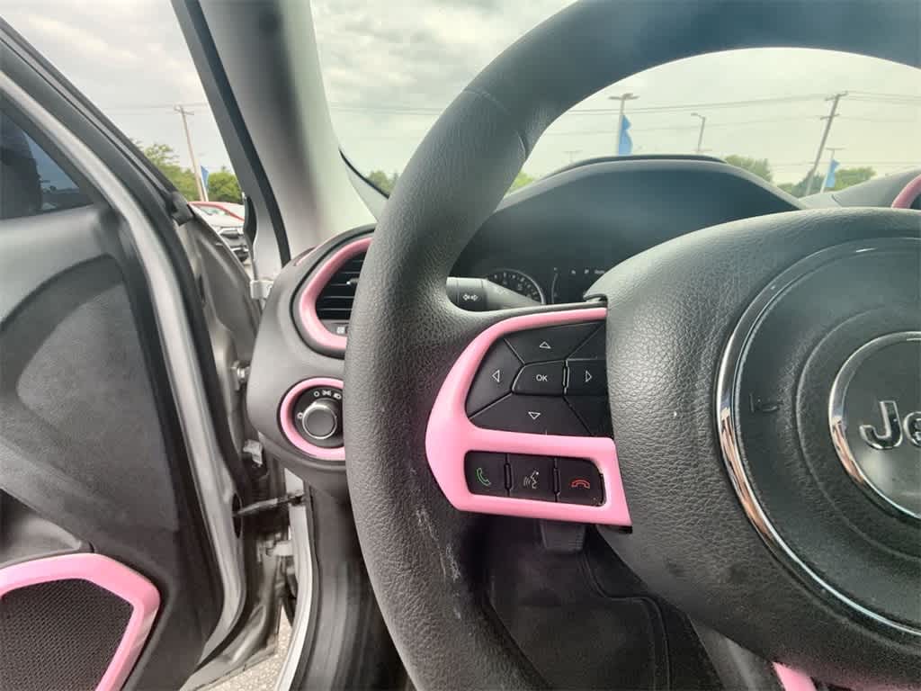 Thumbnail: 2019 Jeep Renegade - 22