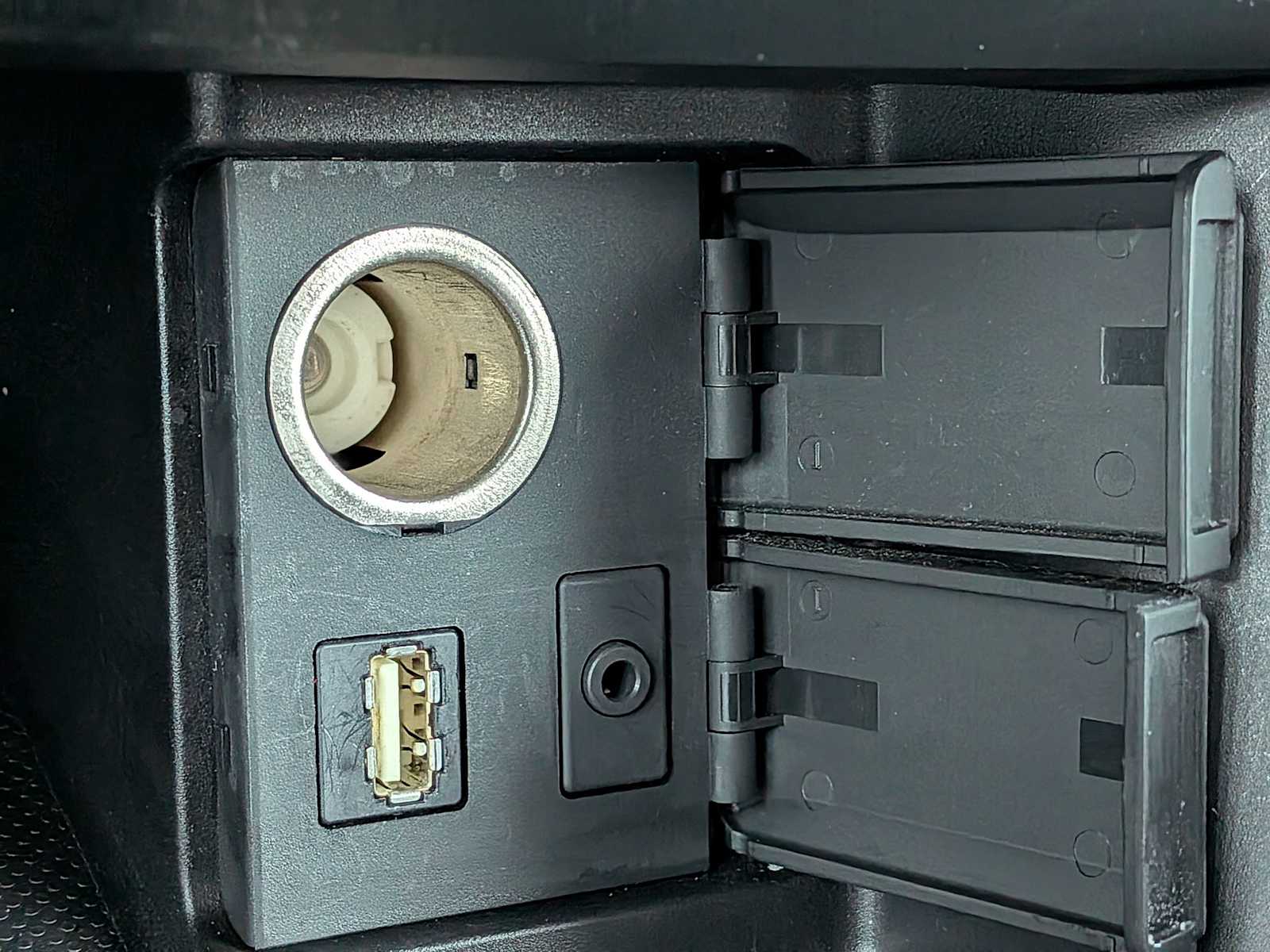 Thumbnail: 2013 Honda Accord - 31