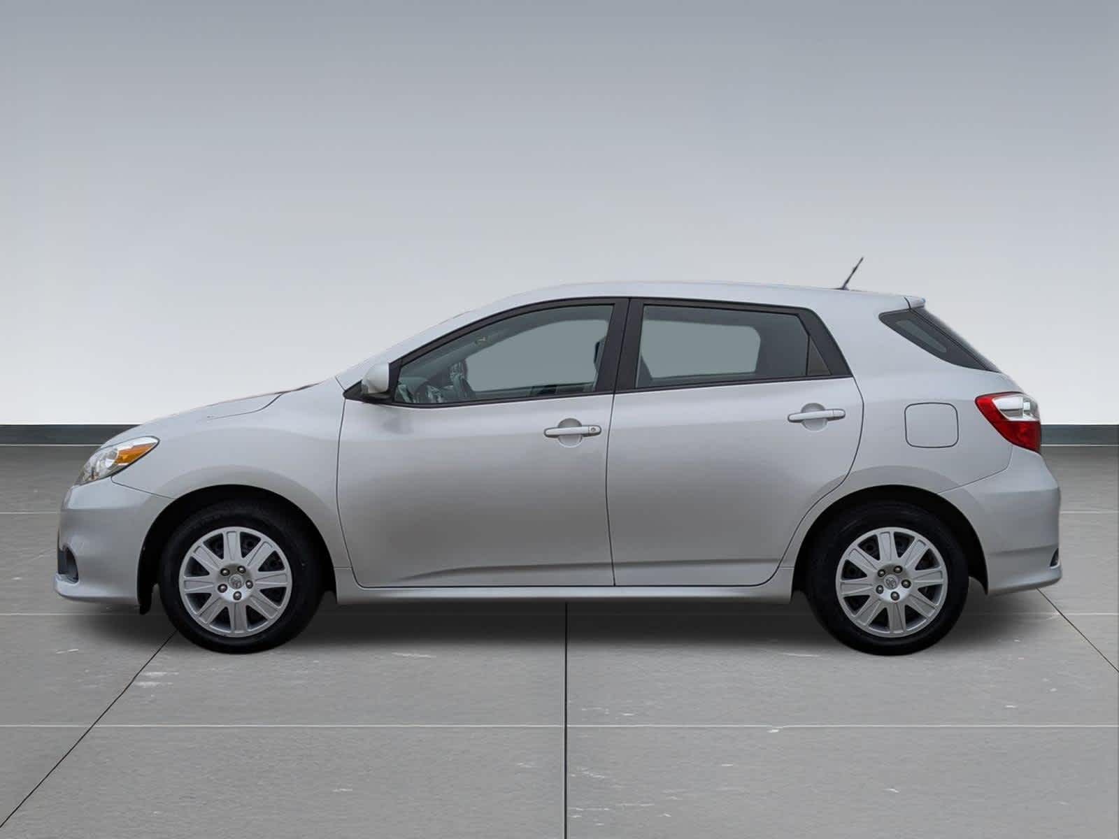 Thumbnail: 2013 Toyota Matrix - 2
