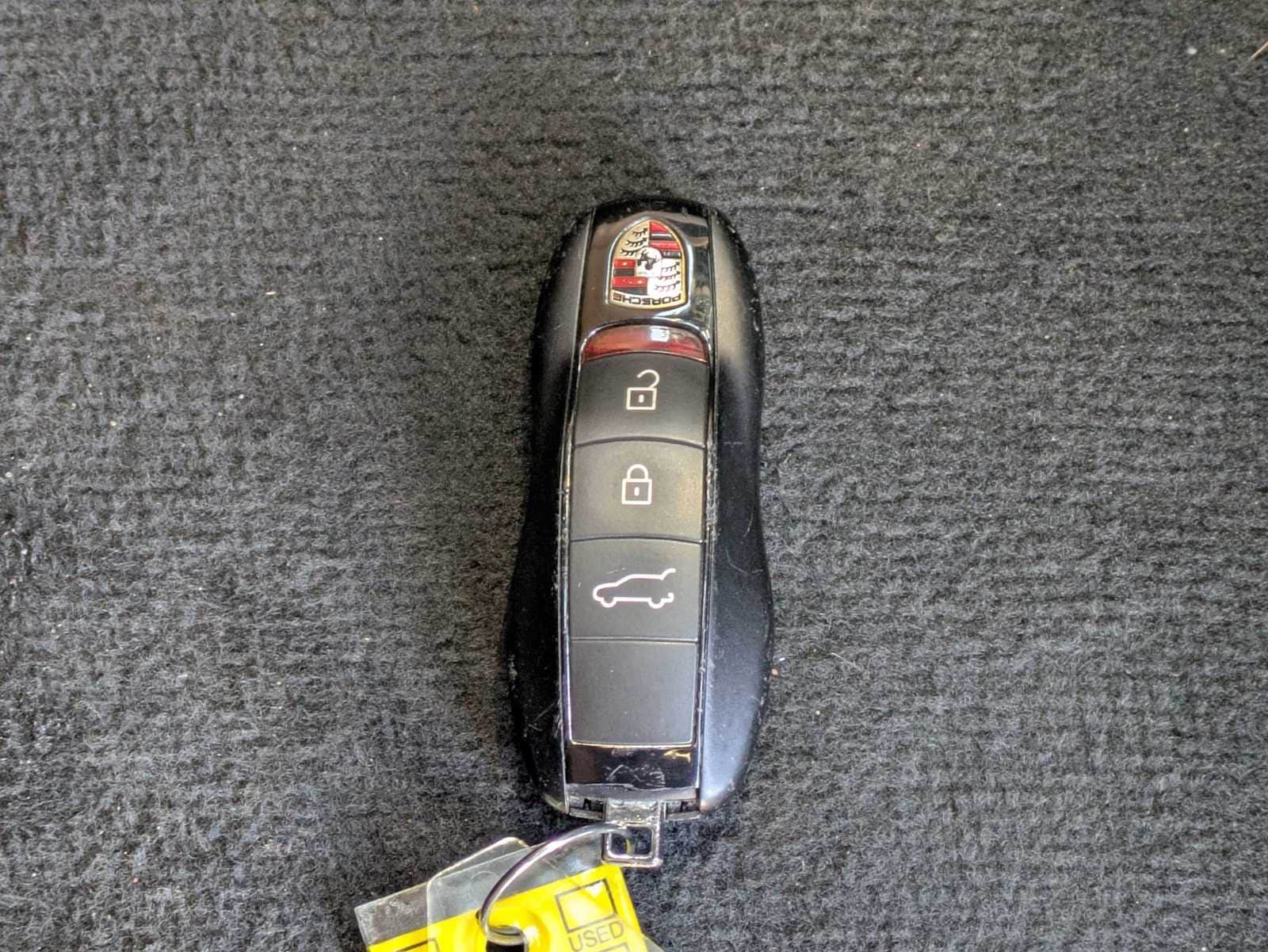 Thumbnail: 2019 Porsche Macan - 36